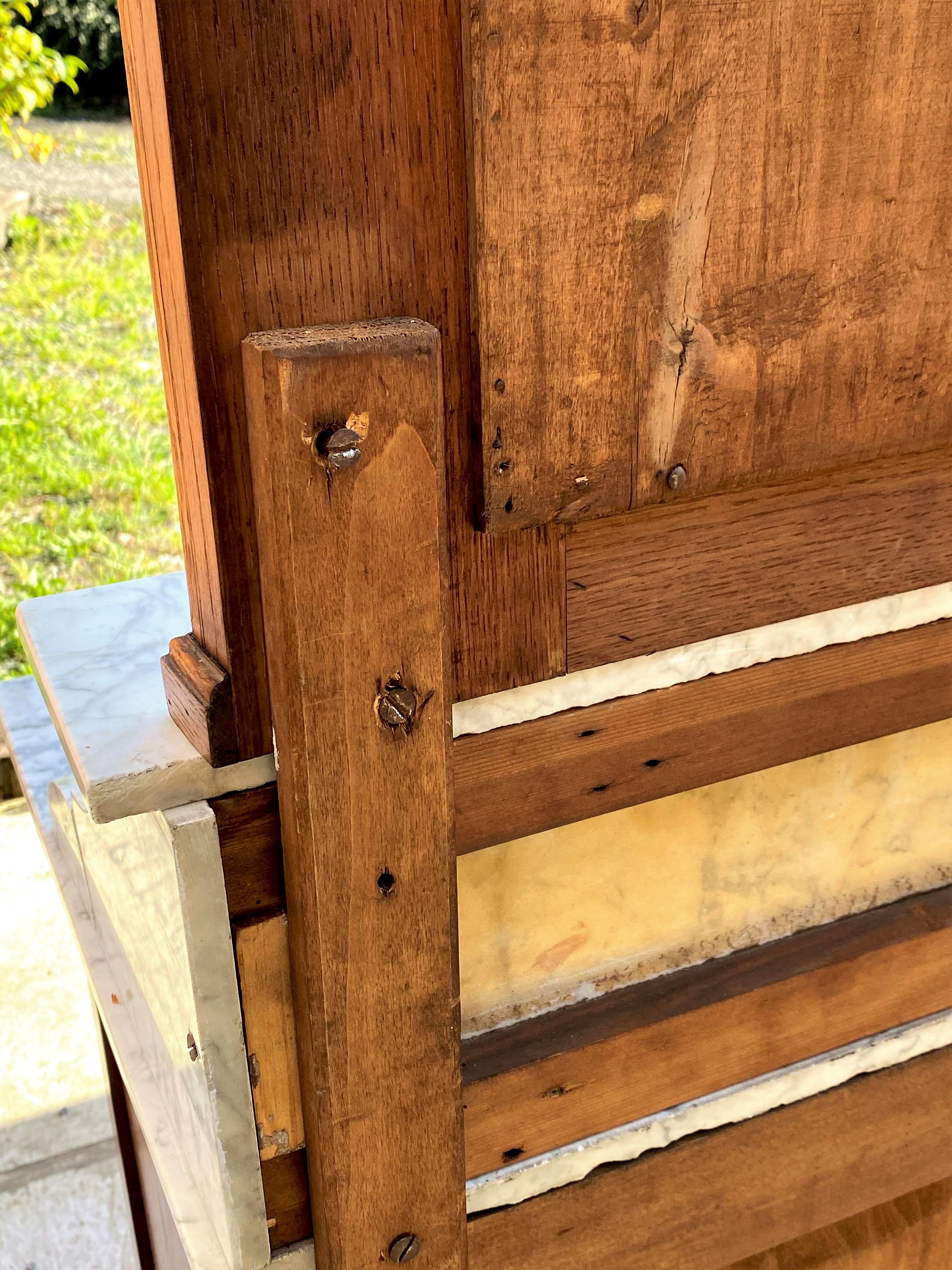 Toilet furniture, dressing table