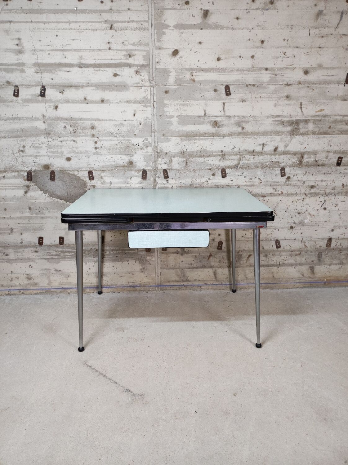 Formica table