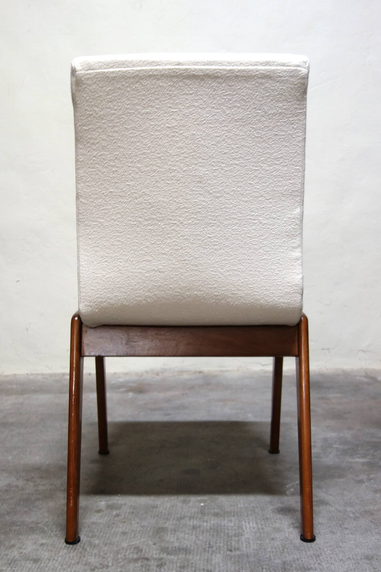 Paire de chaises scandinaves restaurées années 70