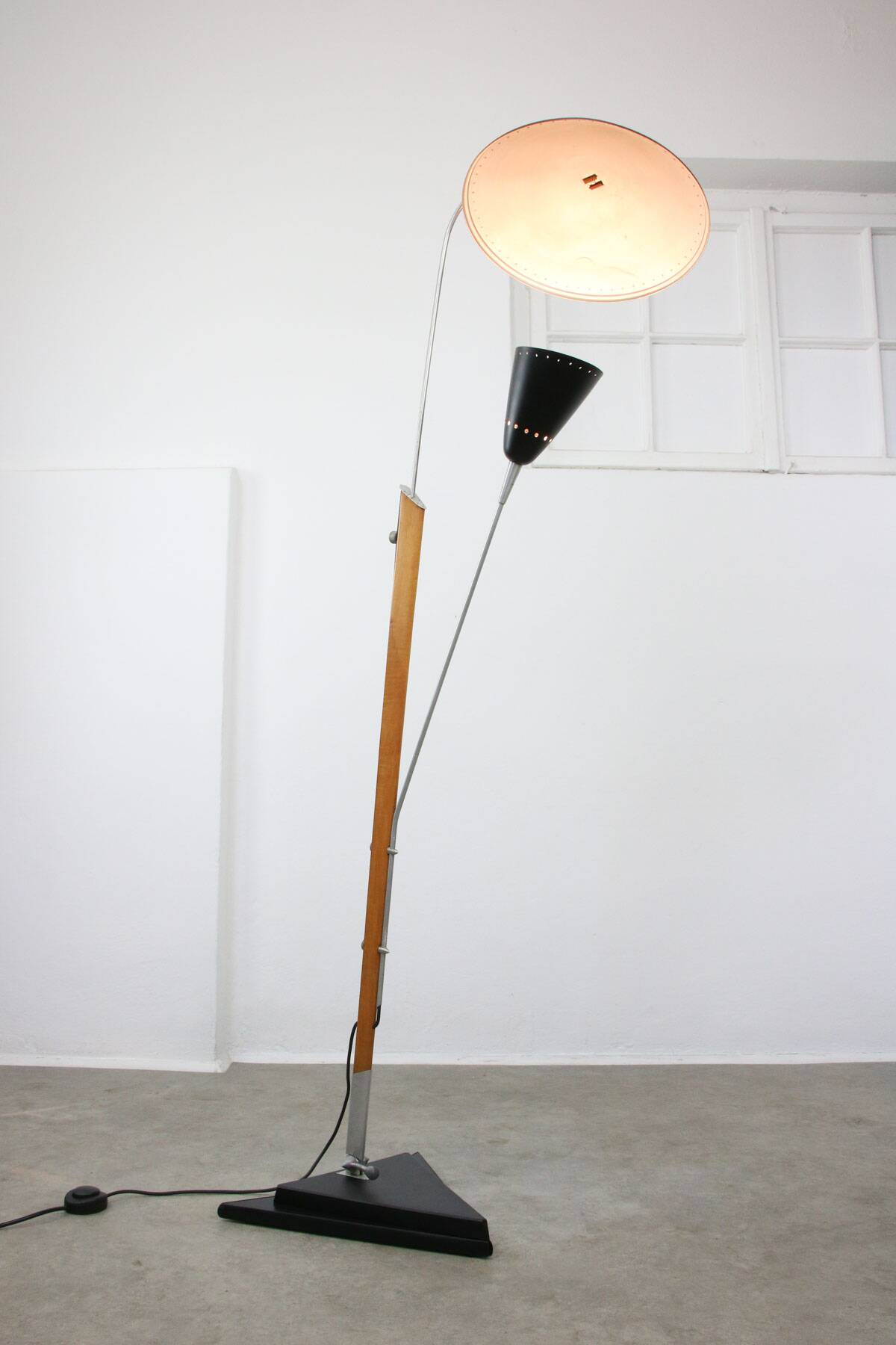 Mid-century italian aluminum & wood floor lamp with reflector