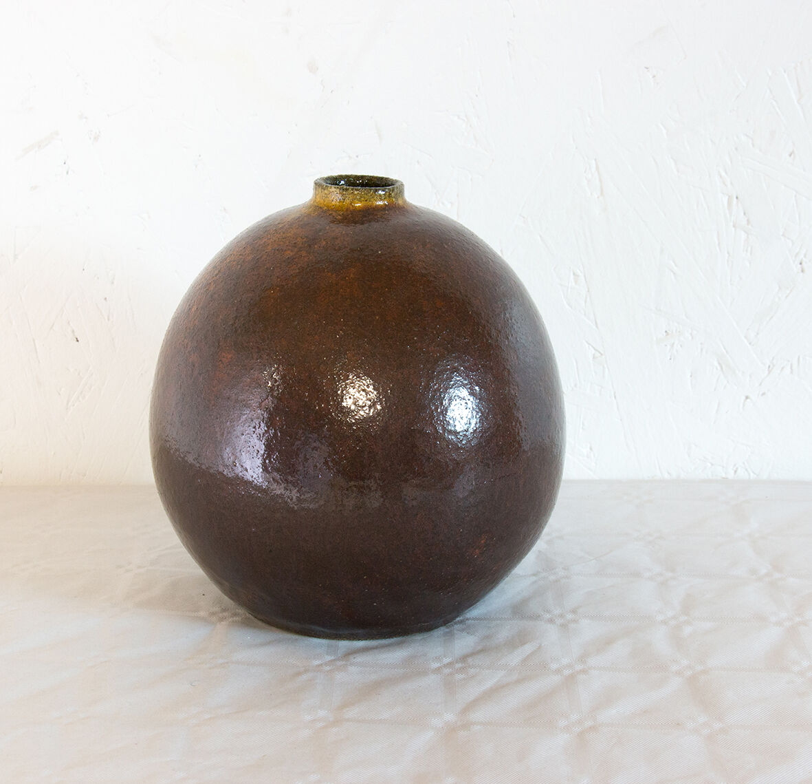 Accolay potter's ball vase
