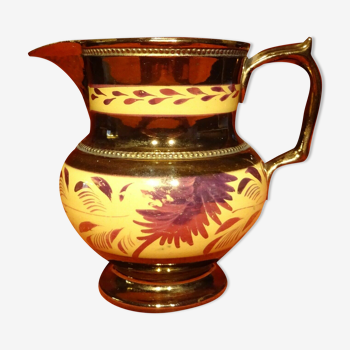 Old pitcher pitcher milk pot in Jersey ridge purple yellow gold