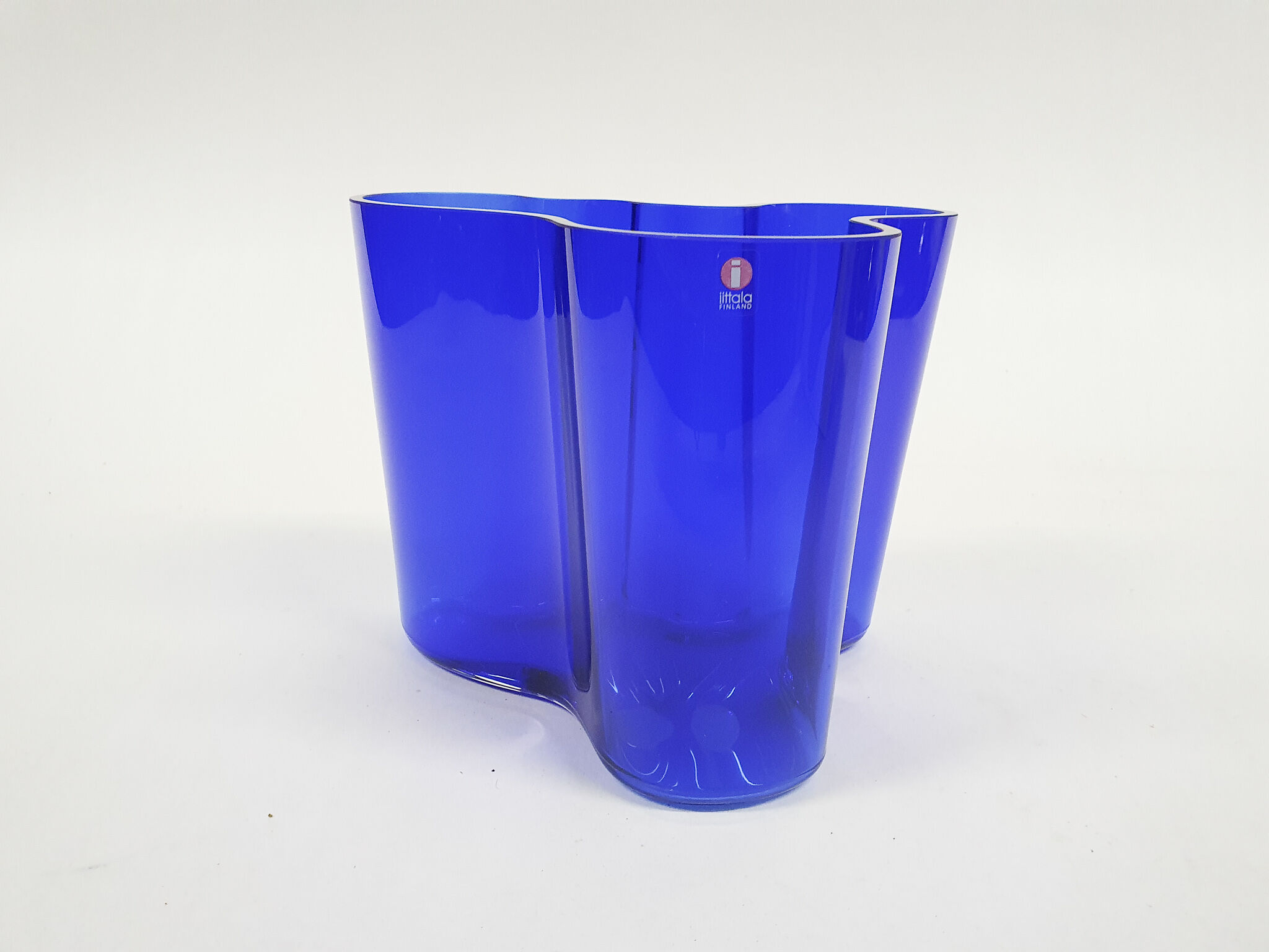 Vase en verre bleu de Alvar Aalto pour Iittala, Finlande, 1936
