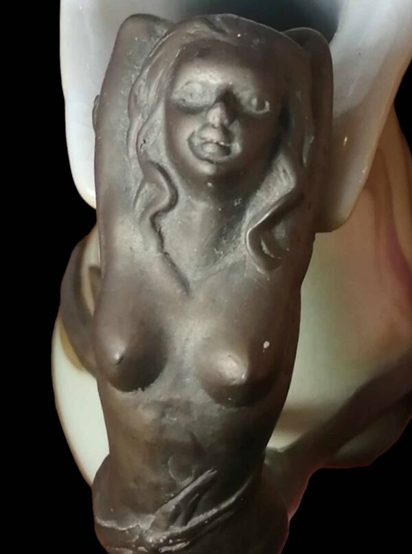 Ancienne carafe Art Nouveau céramique et anse bronze décor sirène/Anno 1906