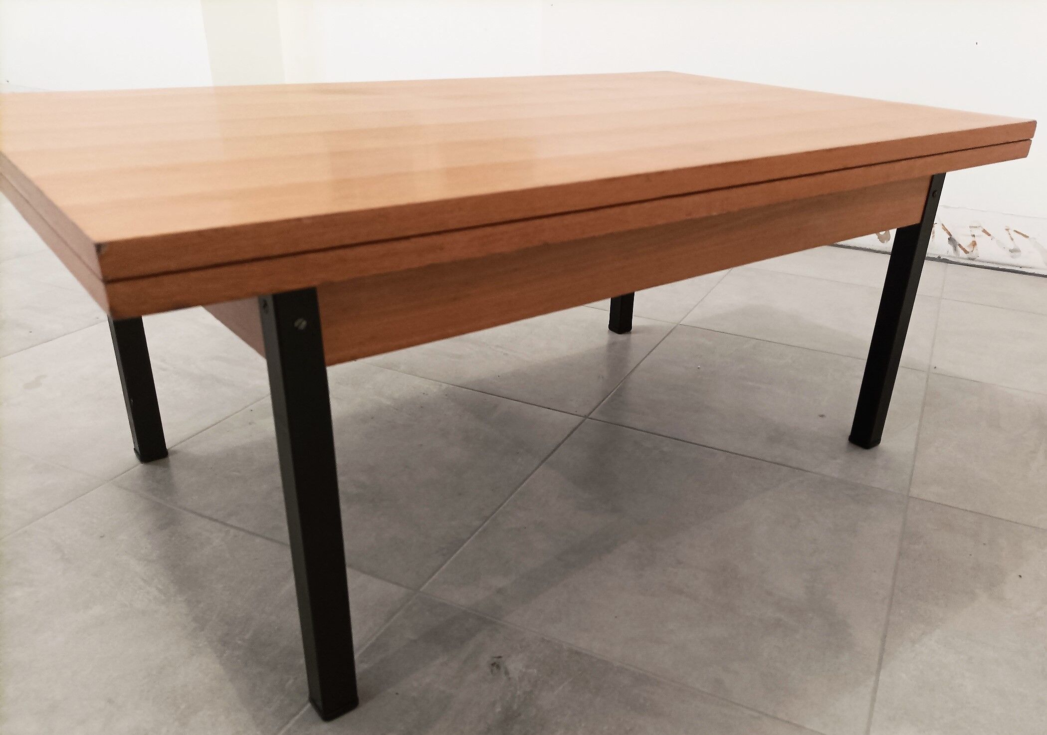 Table "Révélation" d'Albert Ducrot pour Ducal