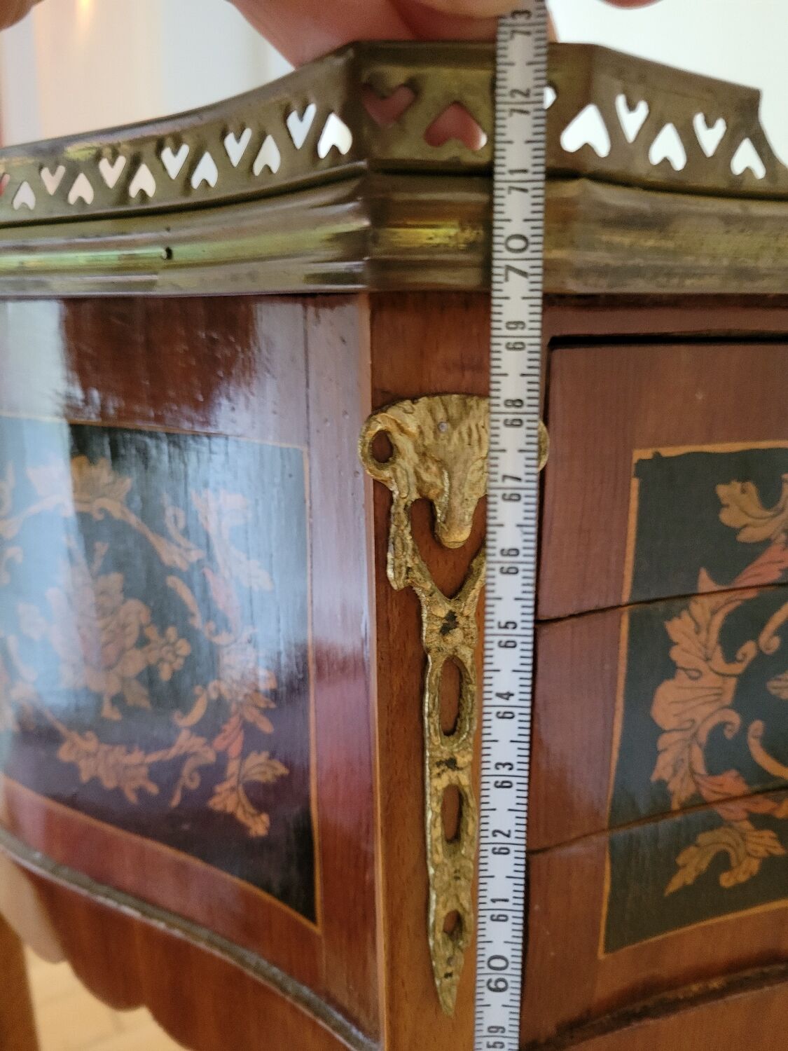 Louis XV bedside table or gueridon with floral motifs, 19th century.