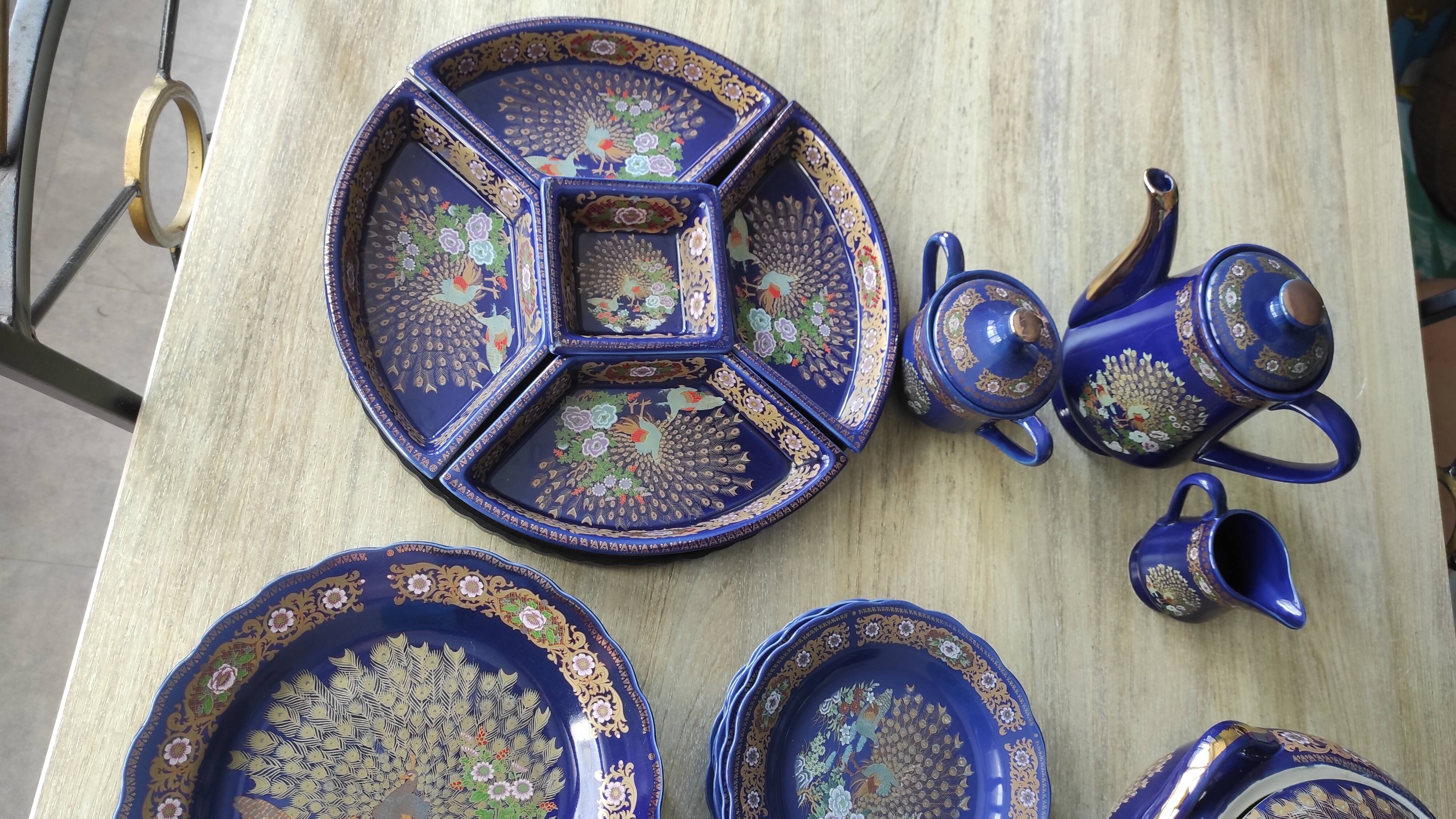 Superb complete table service "Taous" in cobalt blue porcelain.