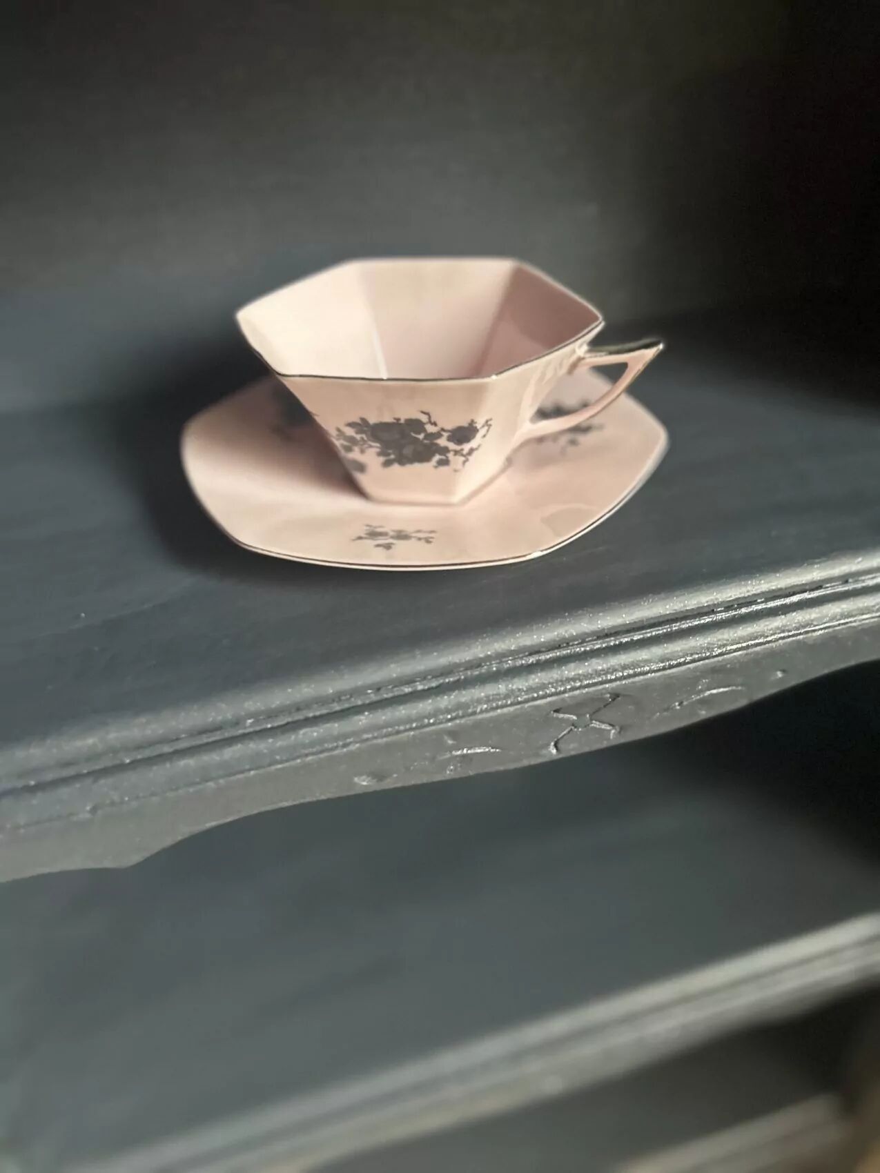 Antique mini oak bookcase – small 19th-century library with slate patina, a lovely rarity.