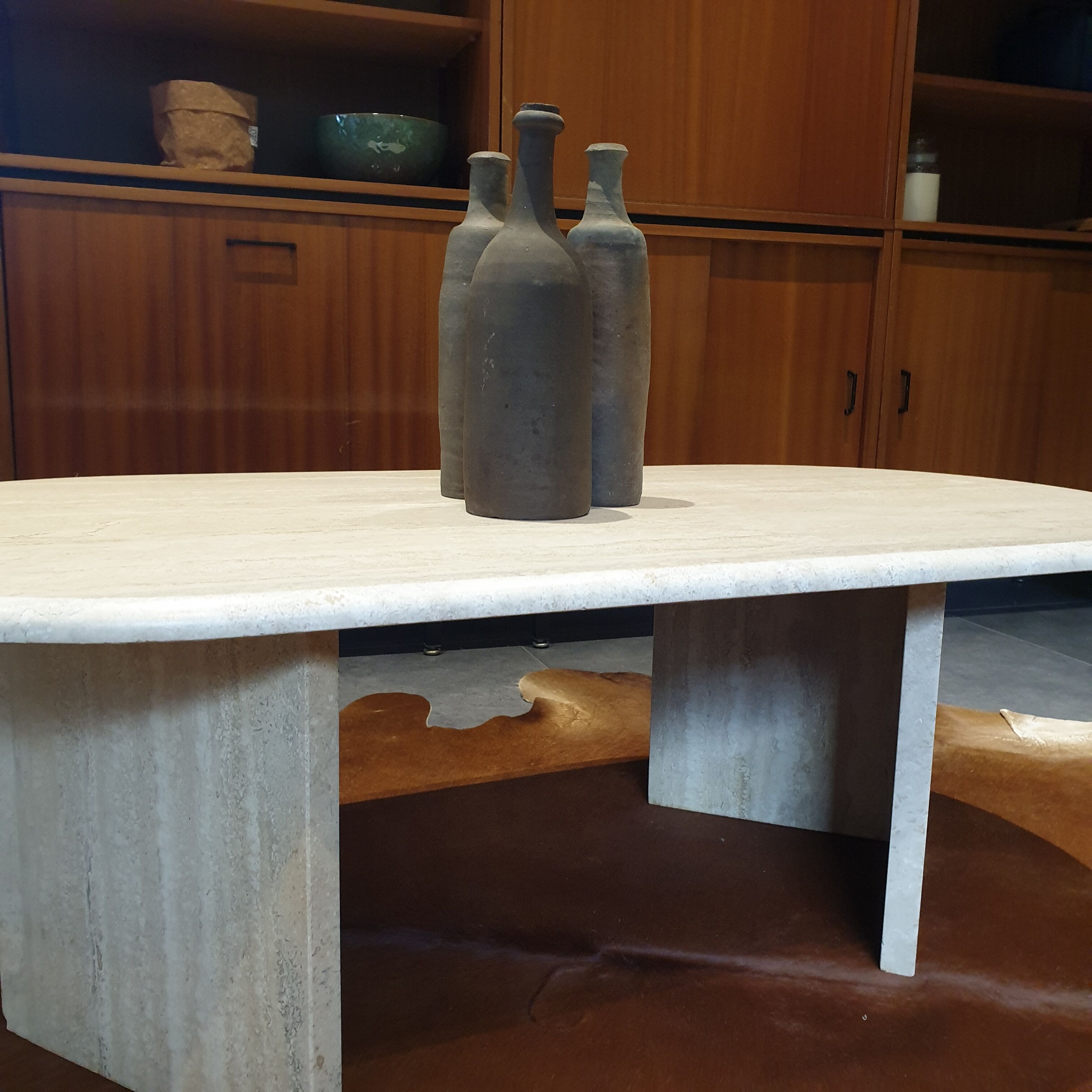 Table basse vintage en travertin