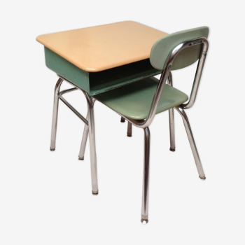 Columbia Manufacturing U.S. school desk