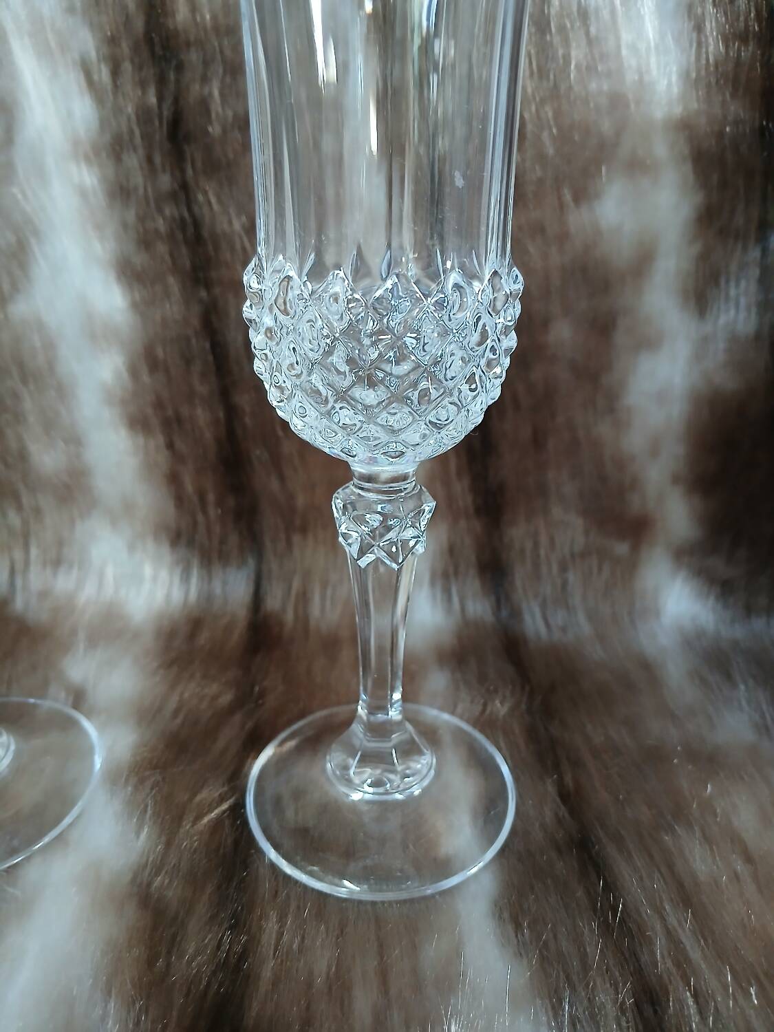 2 crystal champagne flutes