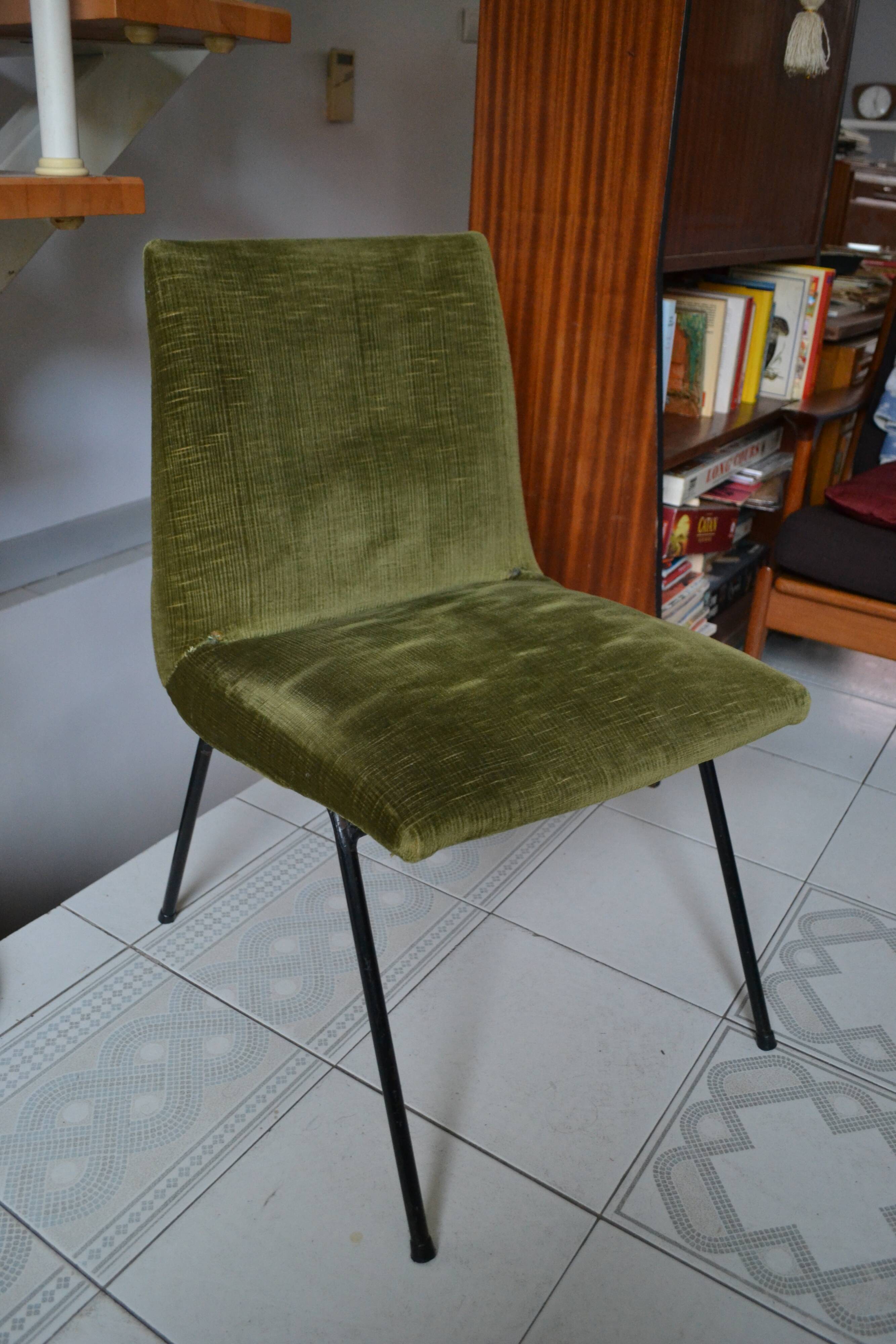 Pierre Paulin chair for 50s TV furniture