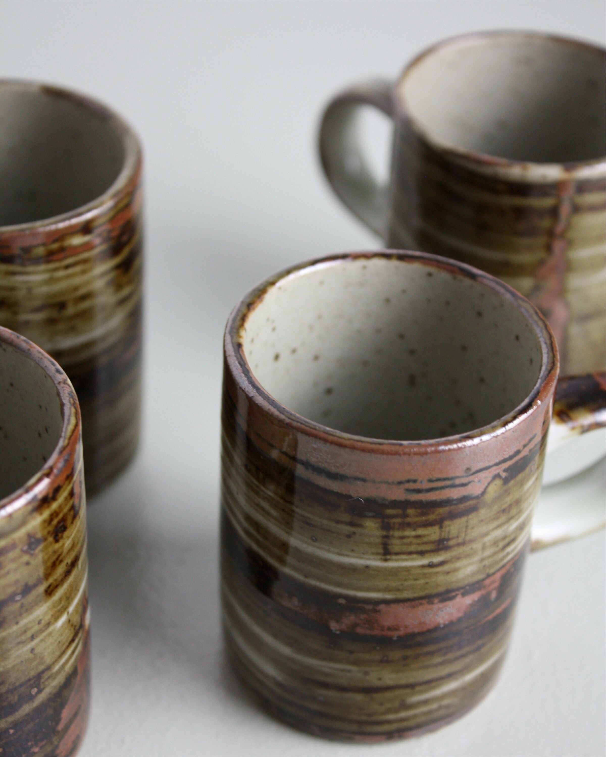 Enamelled stoneware coffee cups