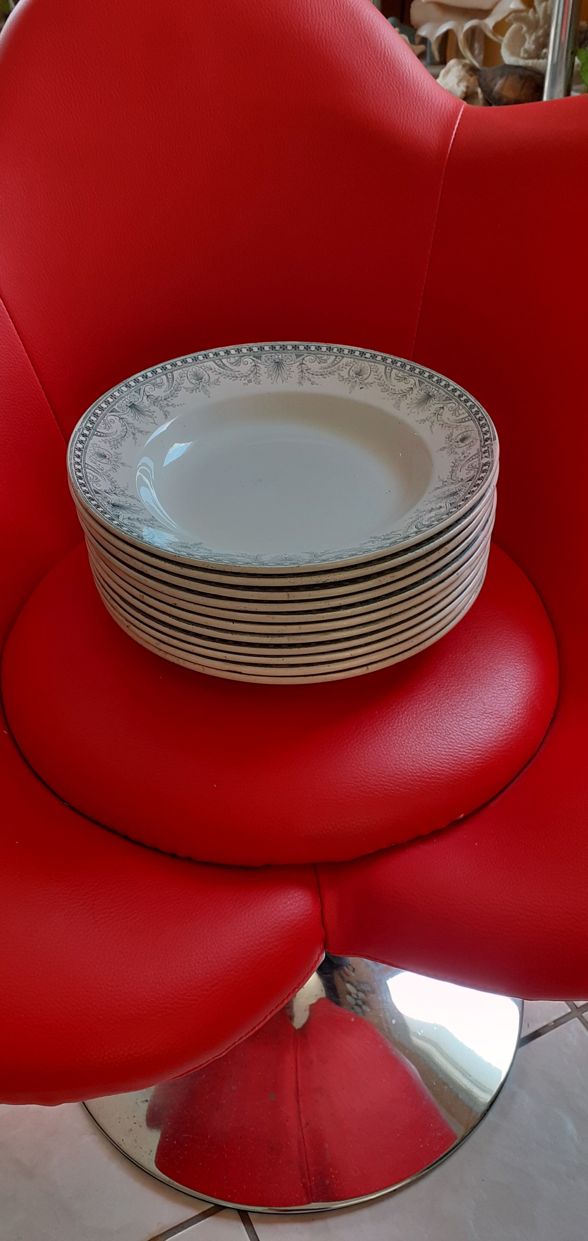 10 hollow plates. Moulin des Loups.Model wilbur