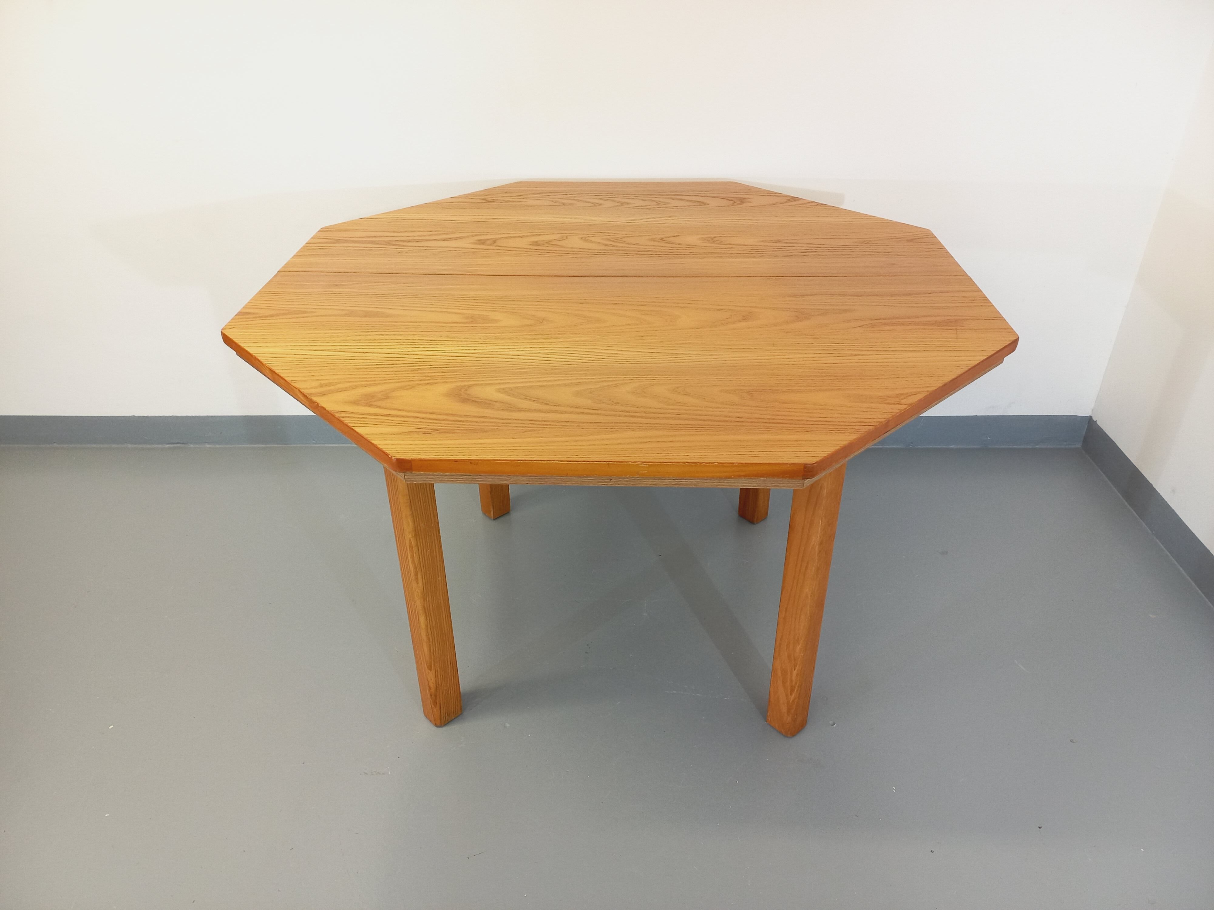 Table octogonale vintage des années 80 en orme avec rallonge
