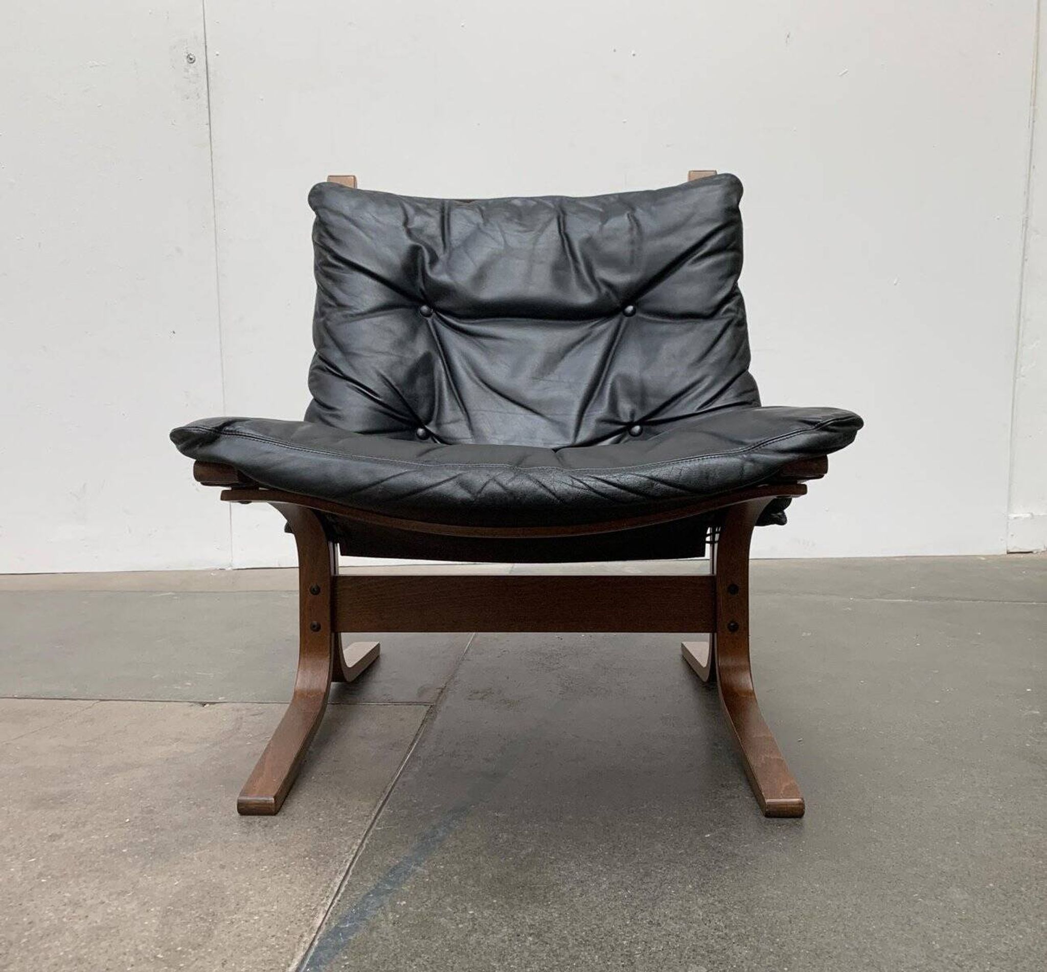 Set of 3 Norwegian Mi-Century Style Siesta Lounge Chairs and Glass Side Table by Ingmar Relling for Westnofa