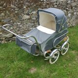 former 1950s pram that can be turned into a stroller