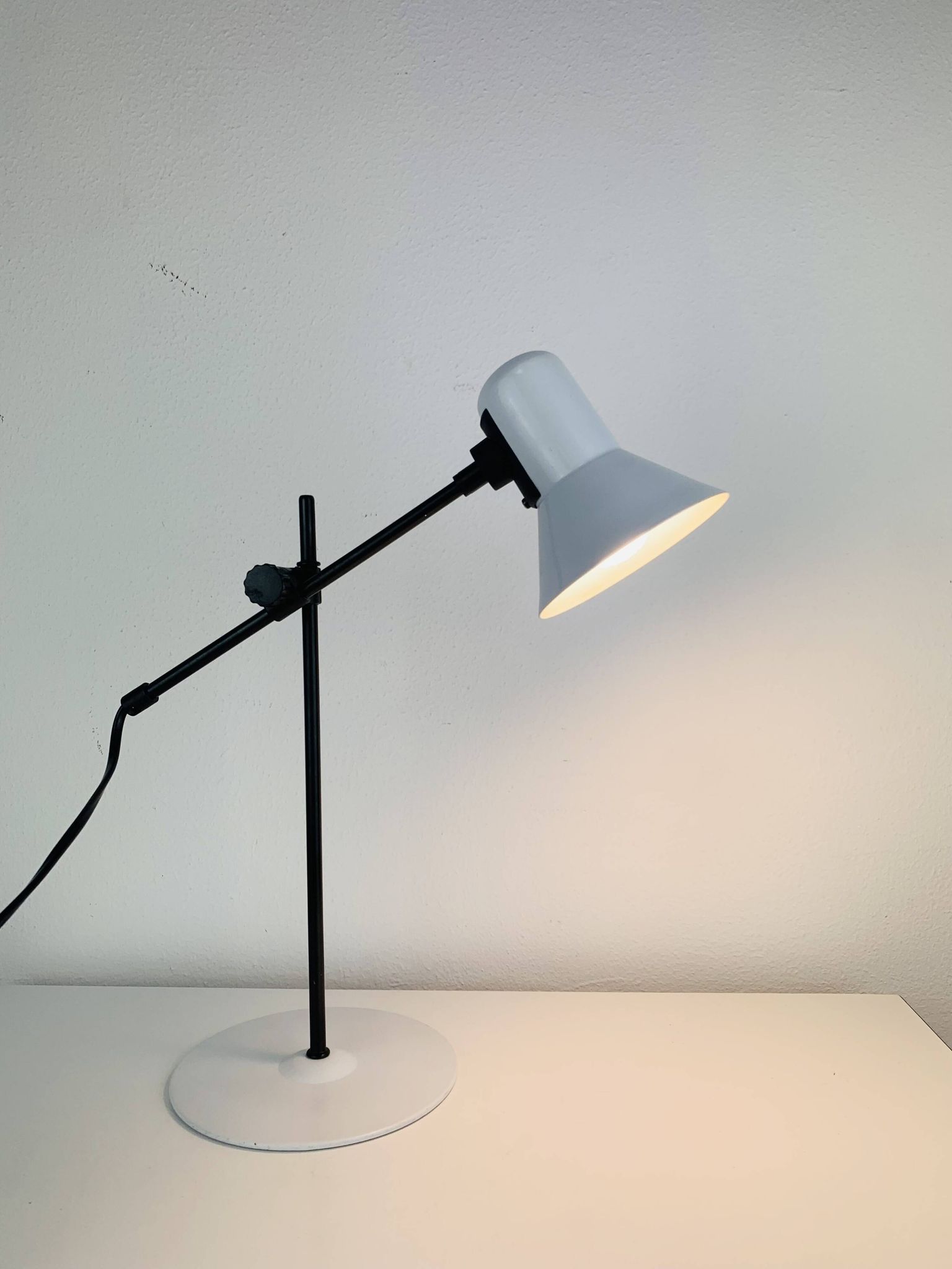 Veneta Lumi articulated vintage desk lamp