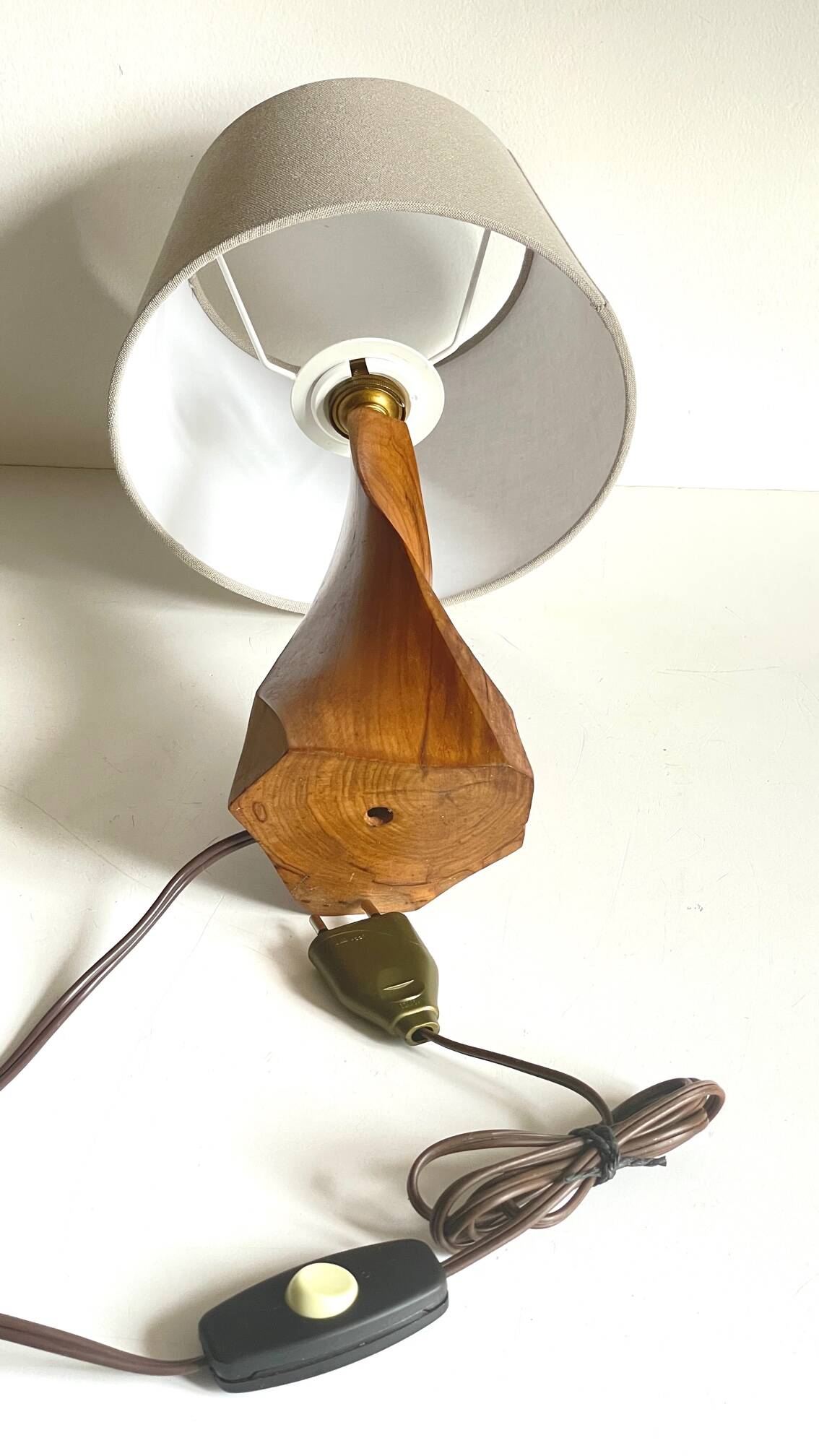 Geometric table lamp olive wood