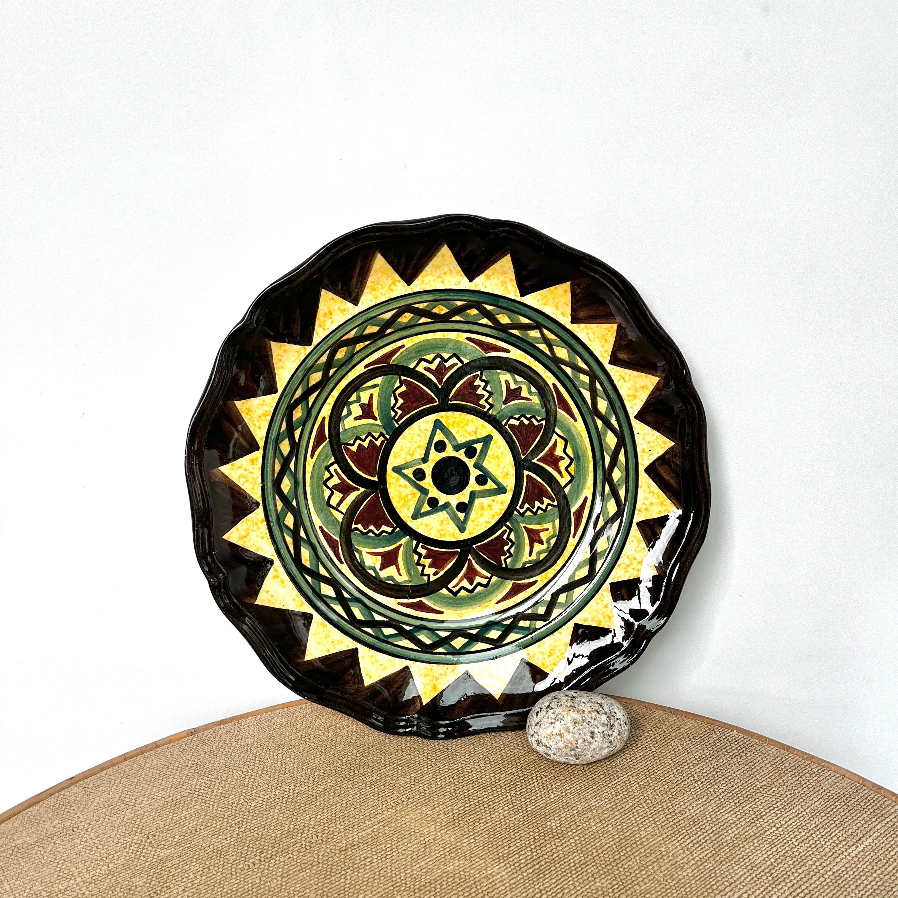 Decorative plate Faïencerie St Jean de Bretagne 1960