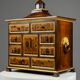 Cabinet d'art en marqueterie allemande