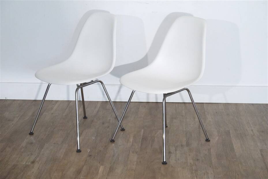 Pair of DSW chairs by Eames for Vitra