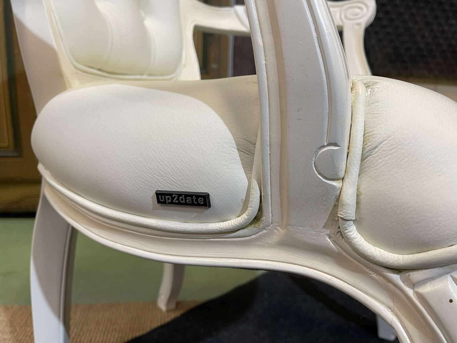 Fauteuil cabriolet de style Louis XV moderne