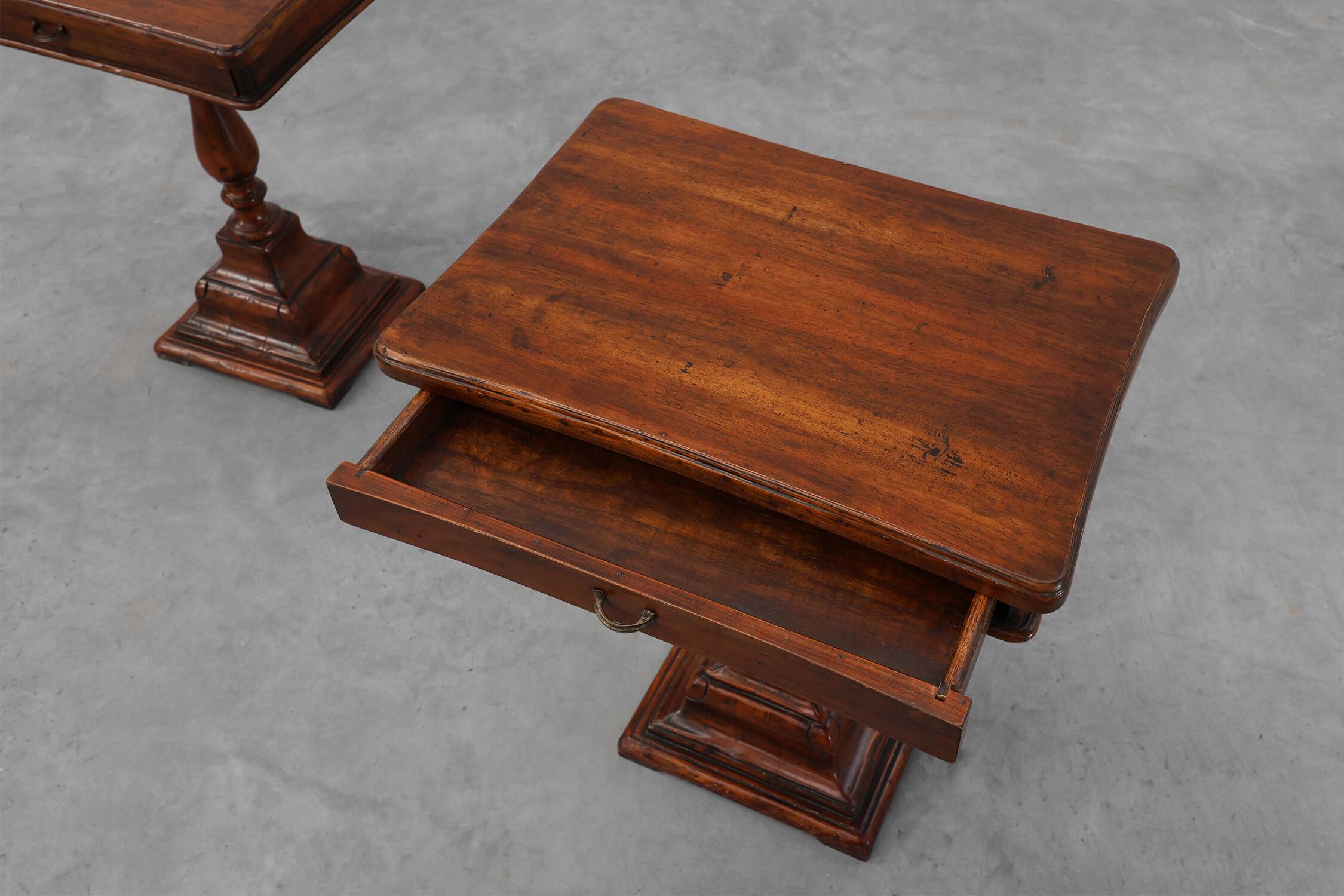 Pair of 20th century English nightstands in George IV style