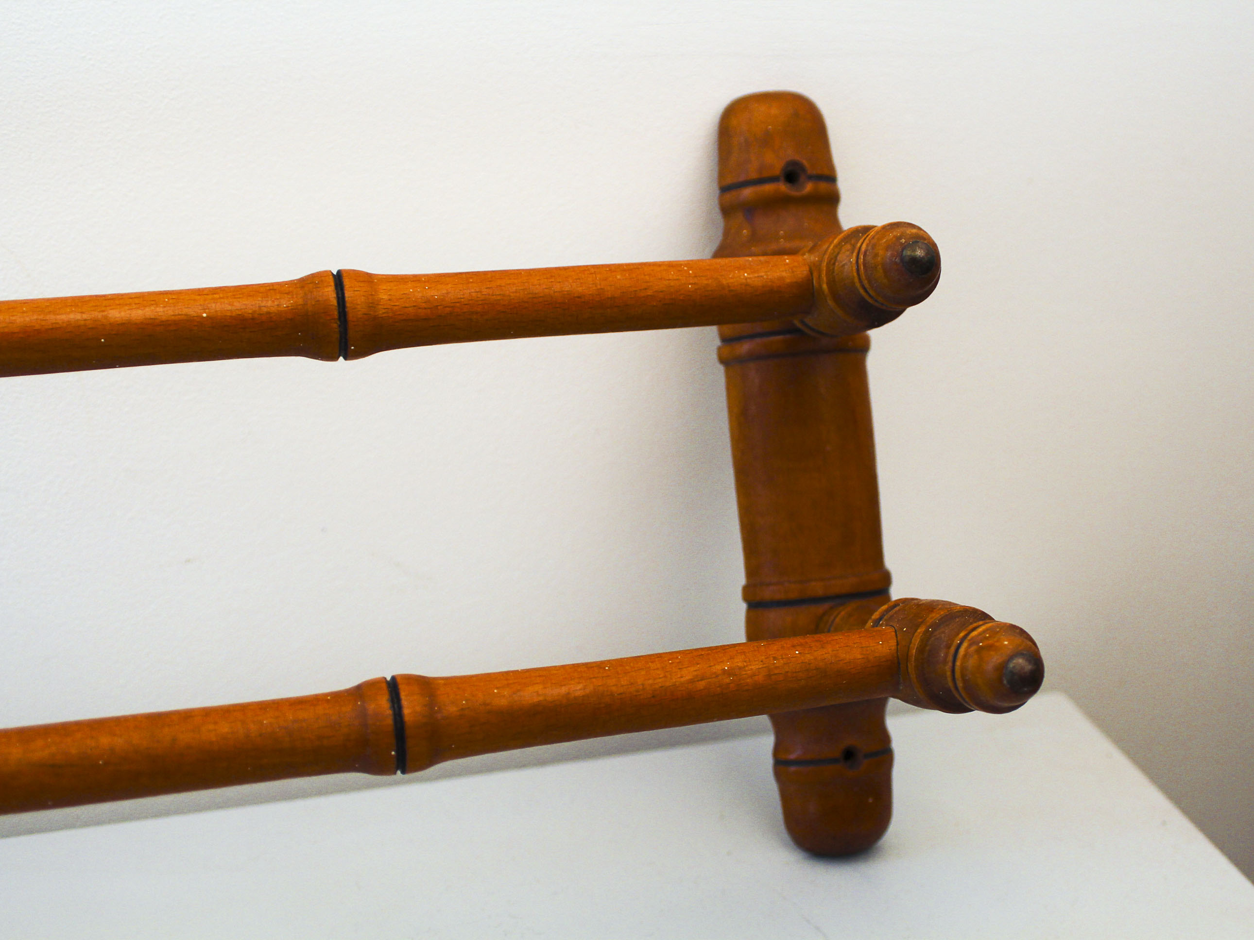 Vintage wooden towel rail imitation bamboo