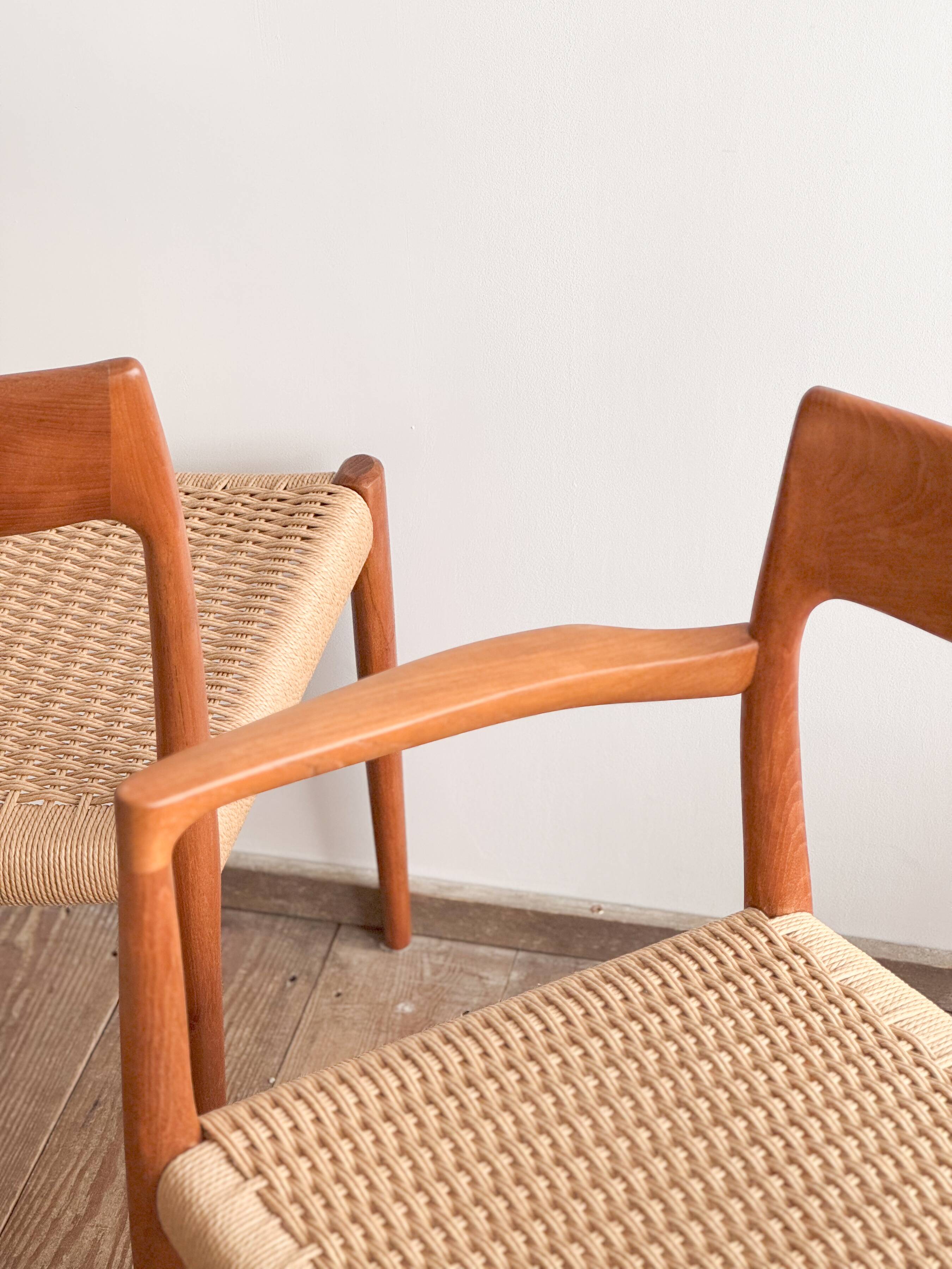 Chaises danoises en teck Mid-Century par Niels O. Møller # 77 & 57 Set de 6