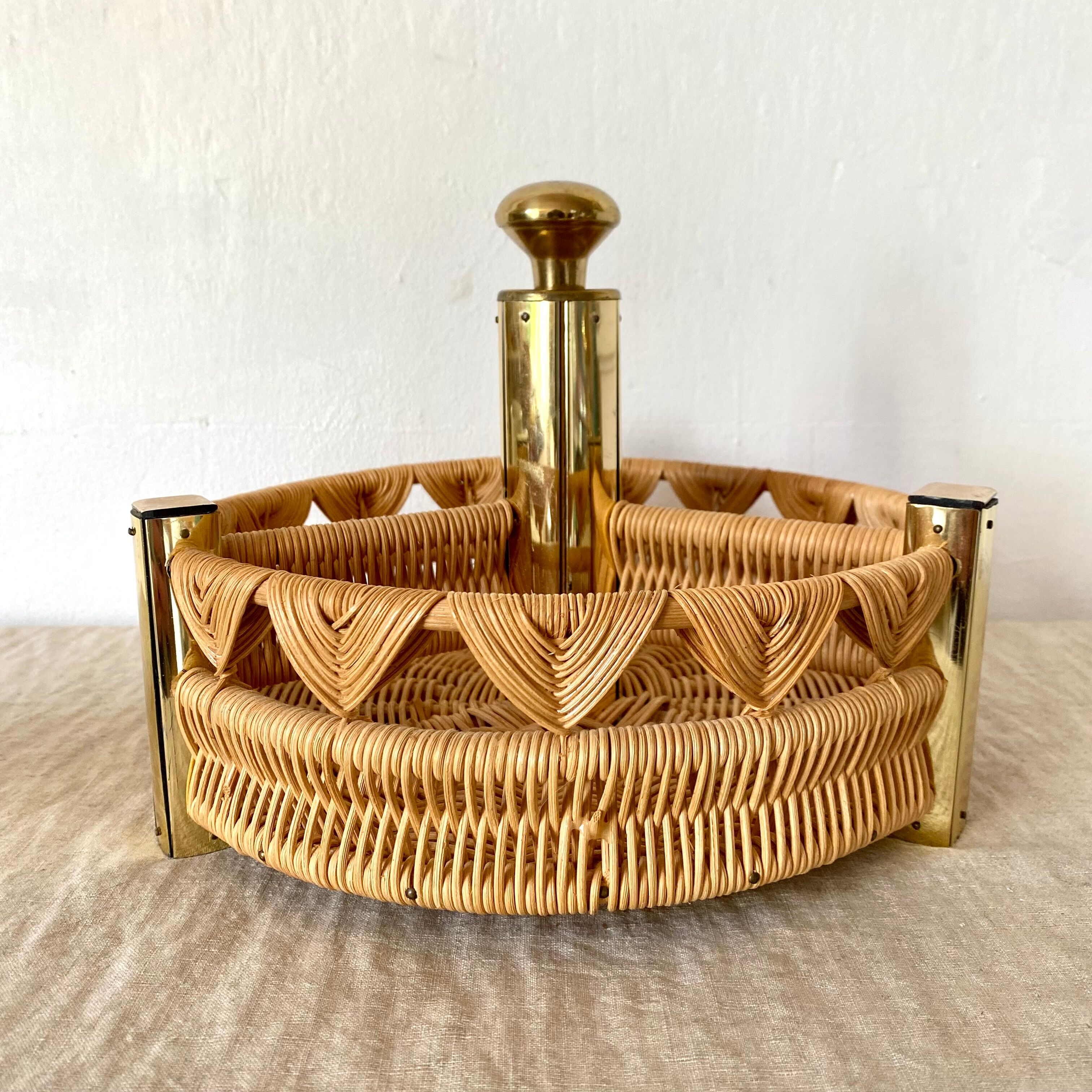 Porte bouteilles vintage , porte plantes en rotin tressé