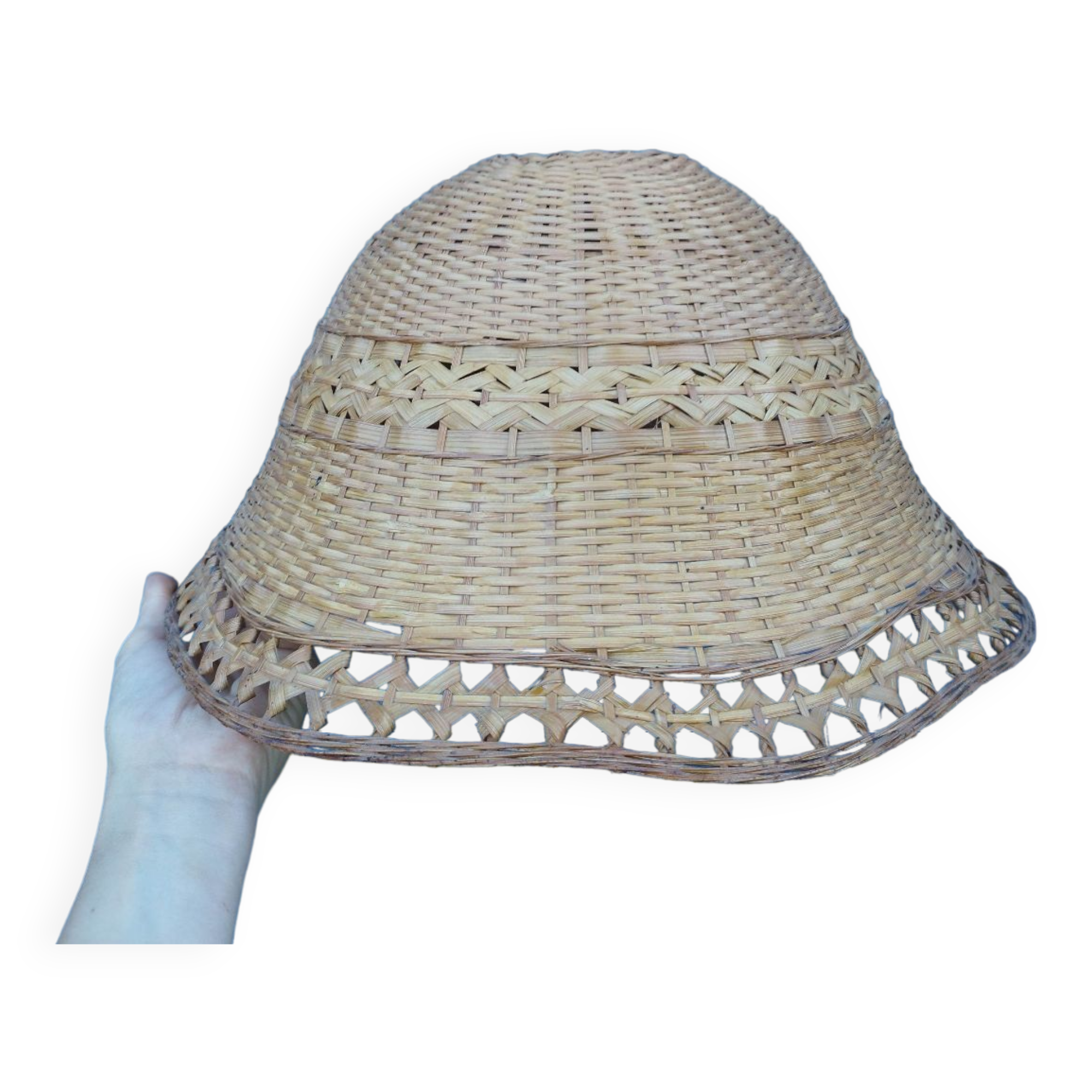 Wicker straw suspension