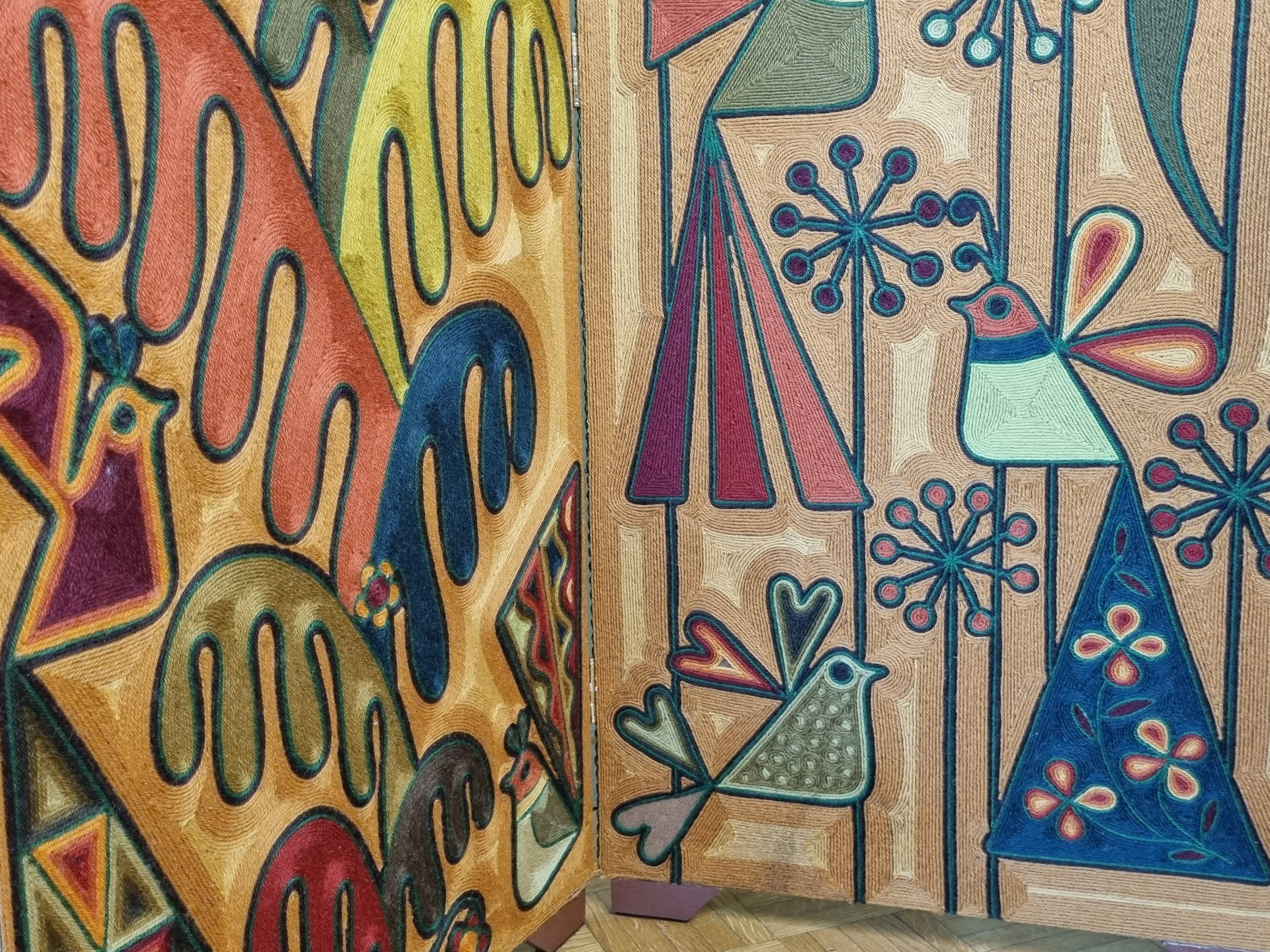 Screen decorated with wool threads, “Huichol” art, Sofia Ribeira, 124 cm