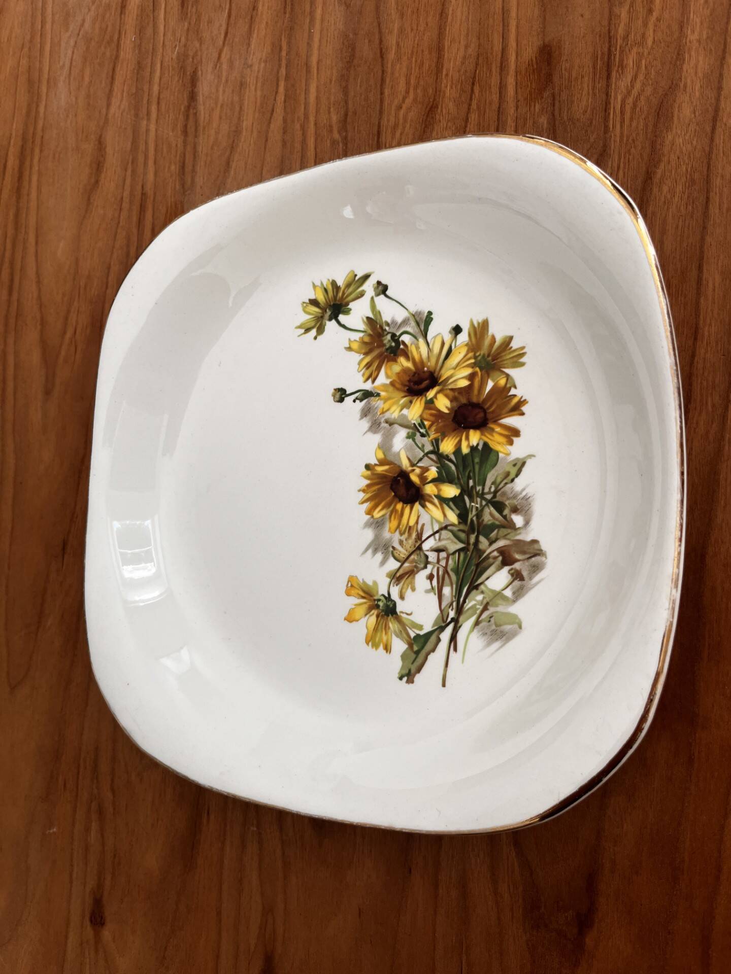 Gien serving dish