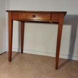 Spindle legs desk