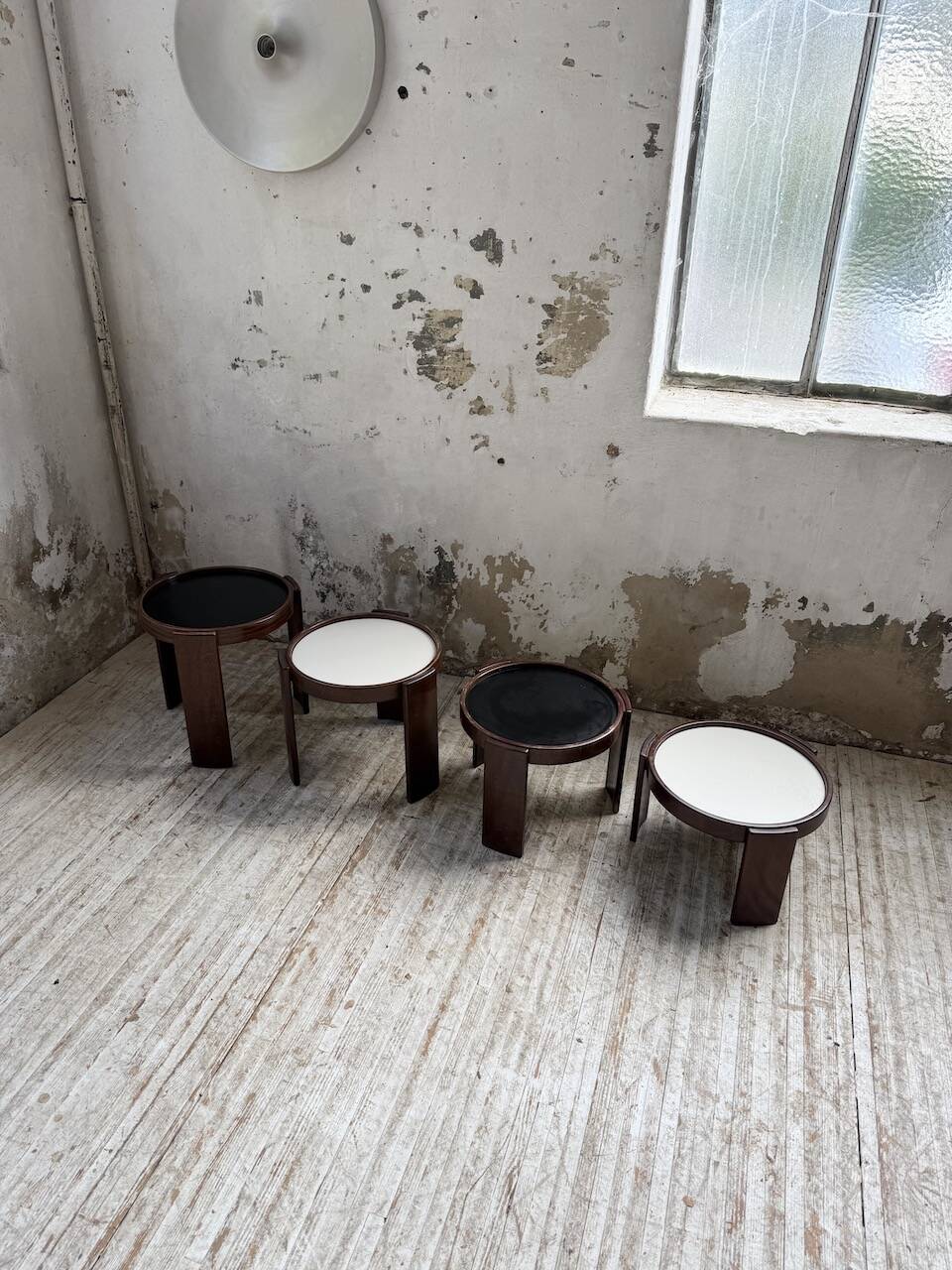 Nido 780 G stackable coffee tables. Frattini for Cassina