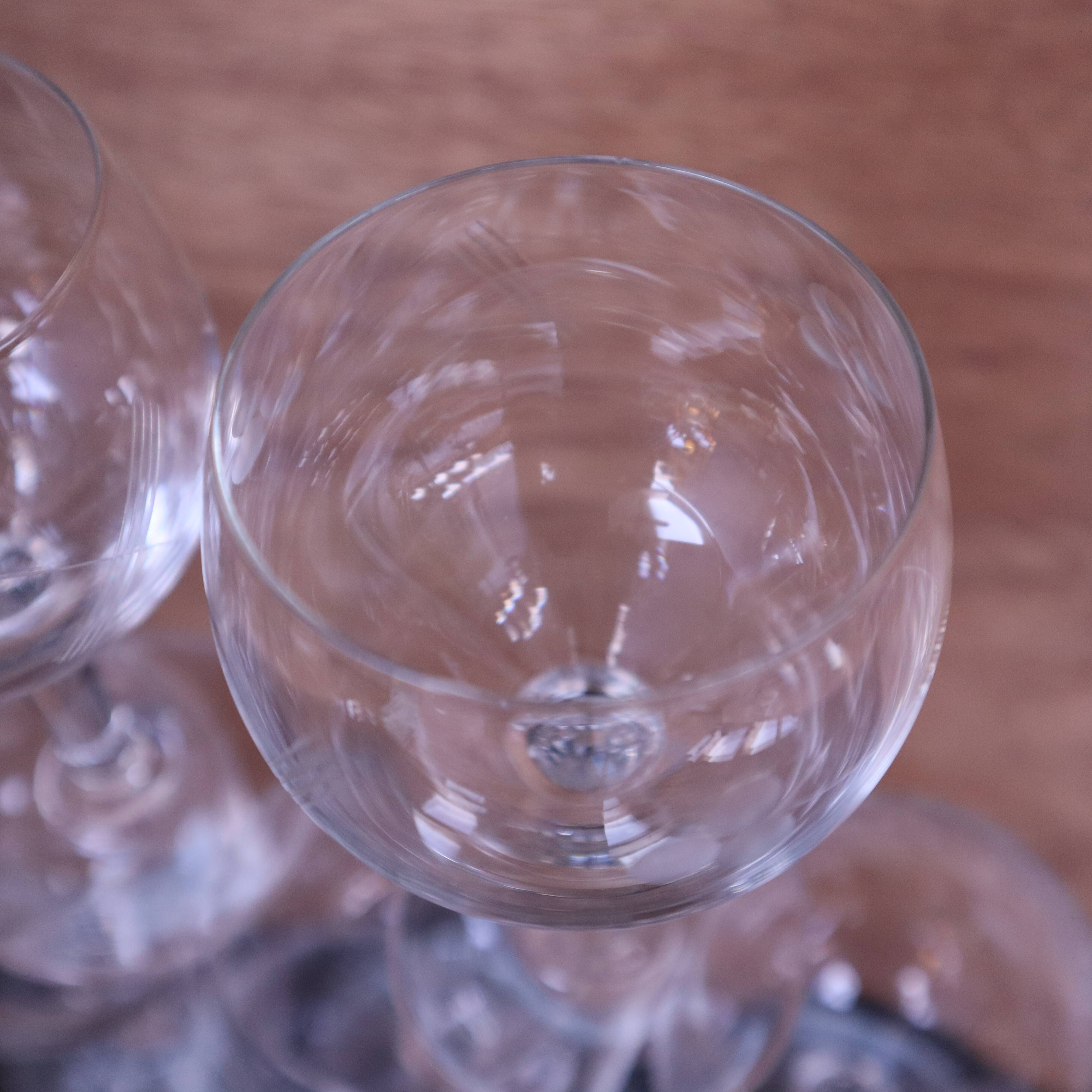 Set of 9 engraved vintage floral balloon white wine glasses.