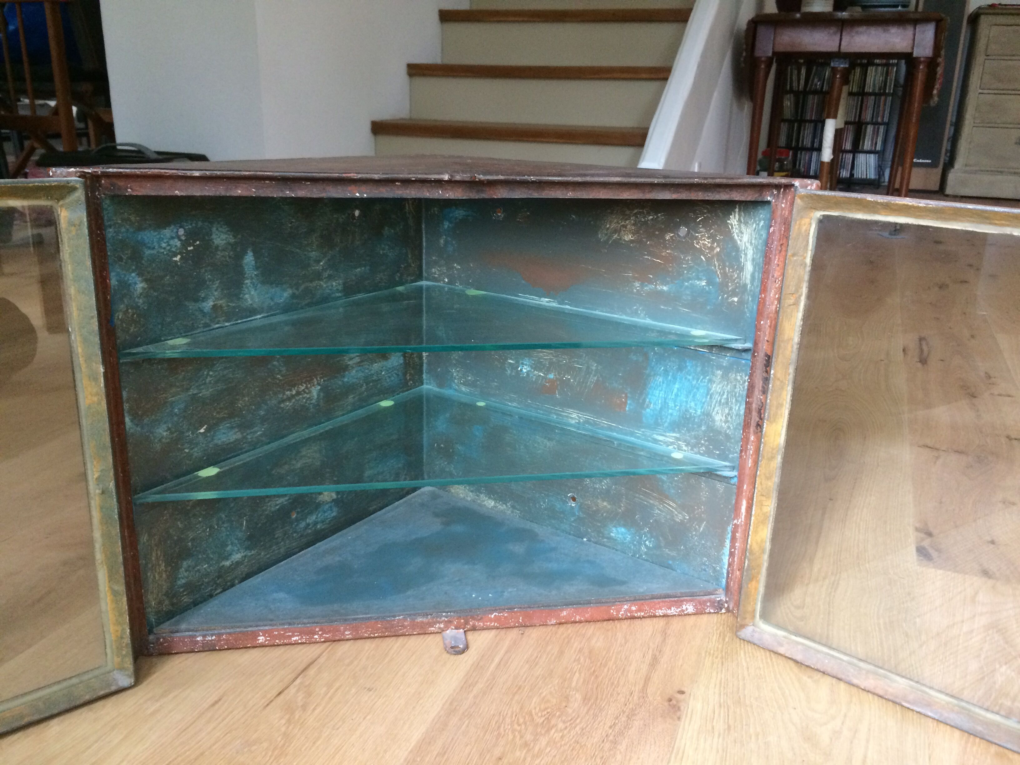 Metal and glass corner Cabinet