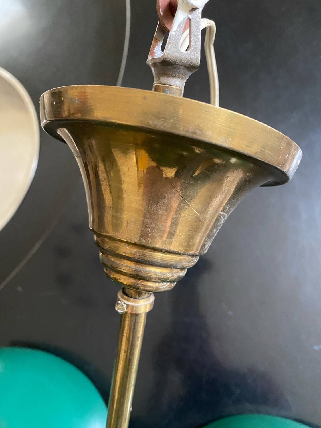 Vintage 3-light chandelier in gilded brass and metal from the 50s