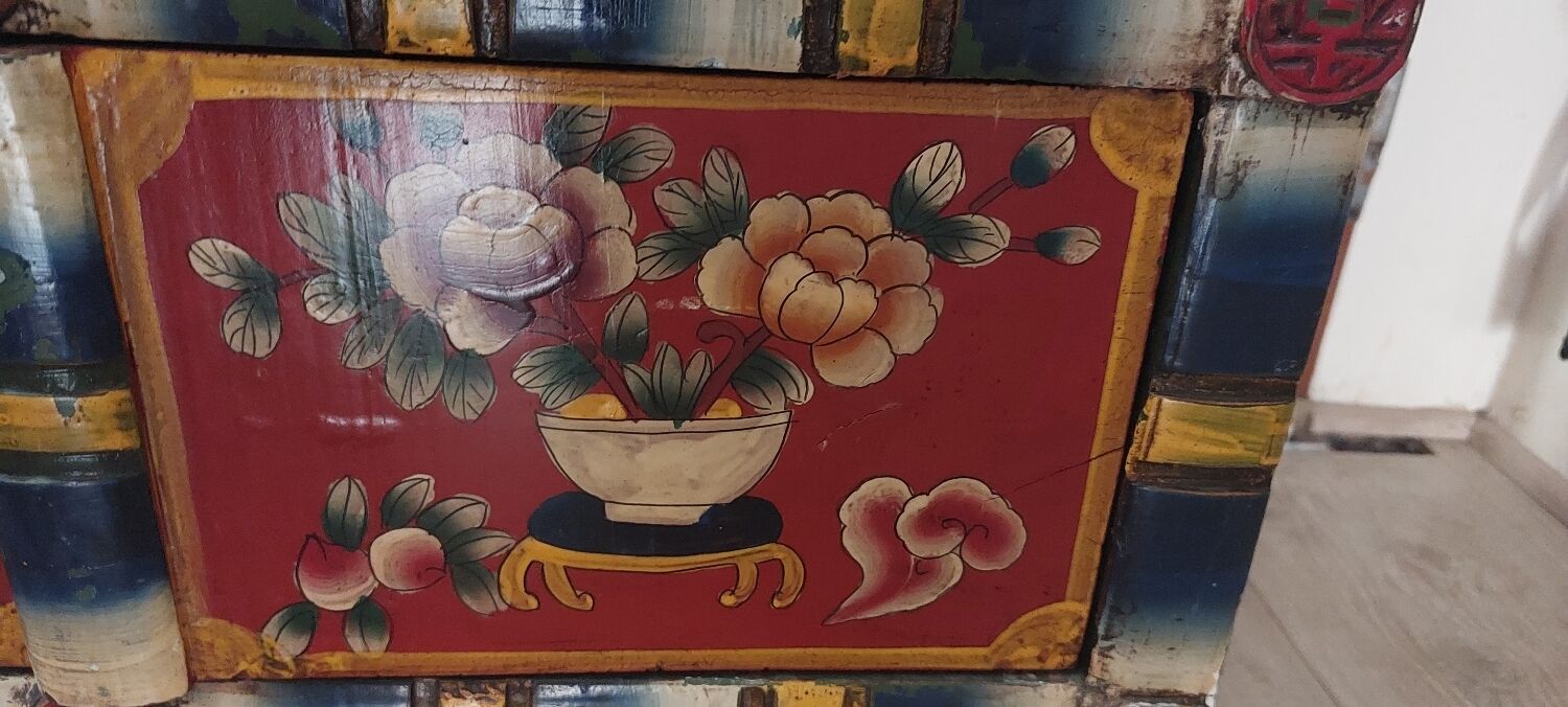 Cabinet tibétain