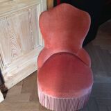 Pink velvet toad chair