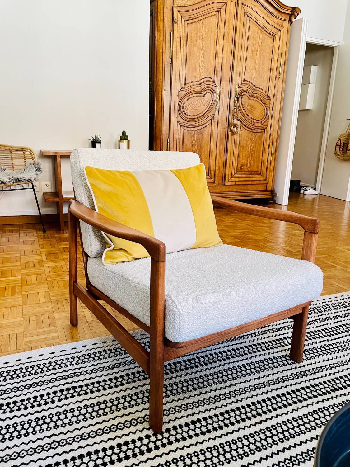 Olive heather BZ armchair