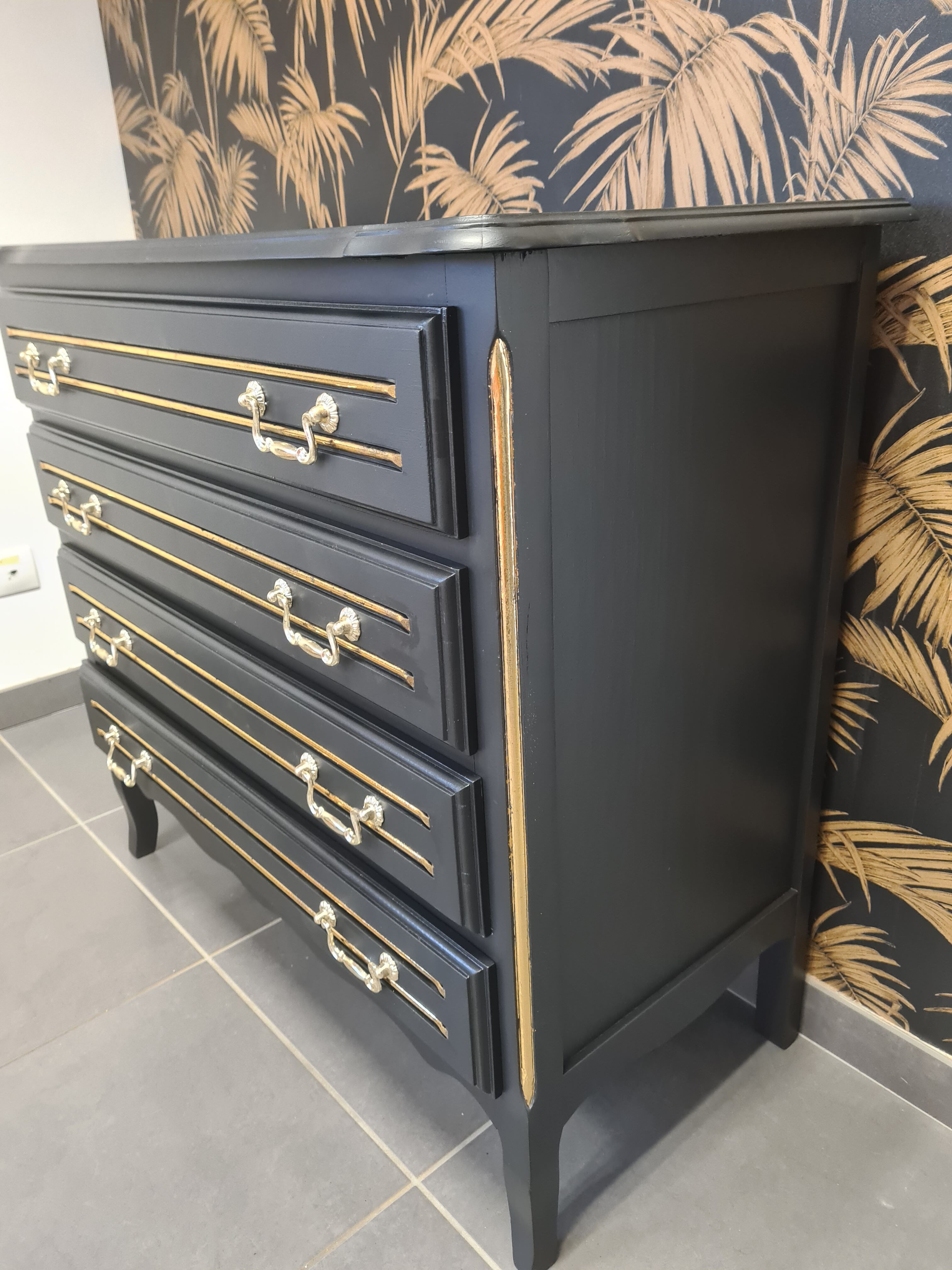 Louis XV style chest of drawers