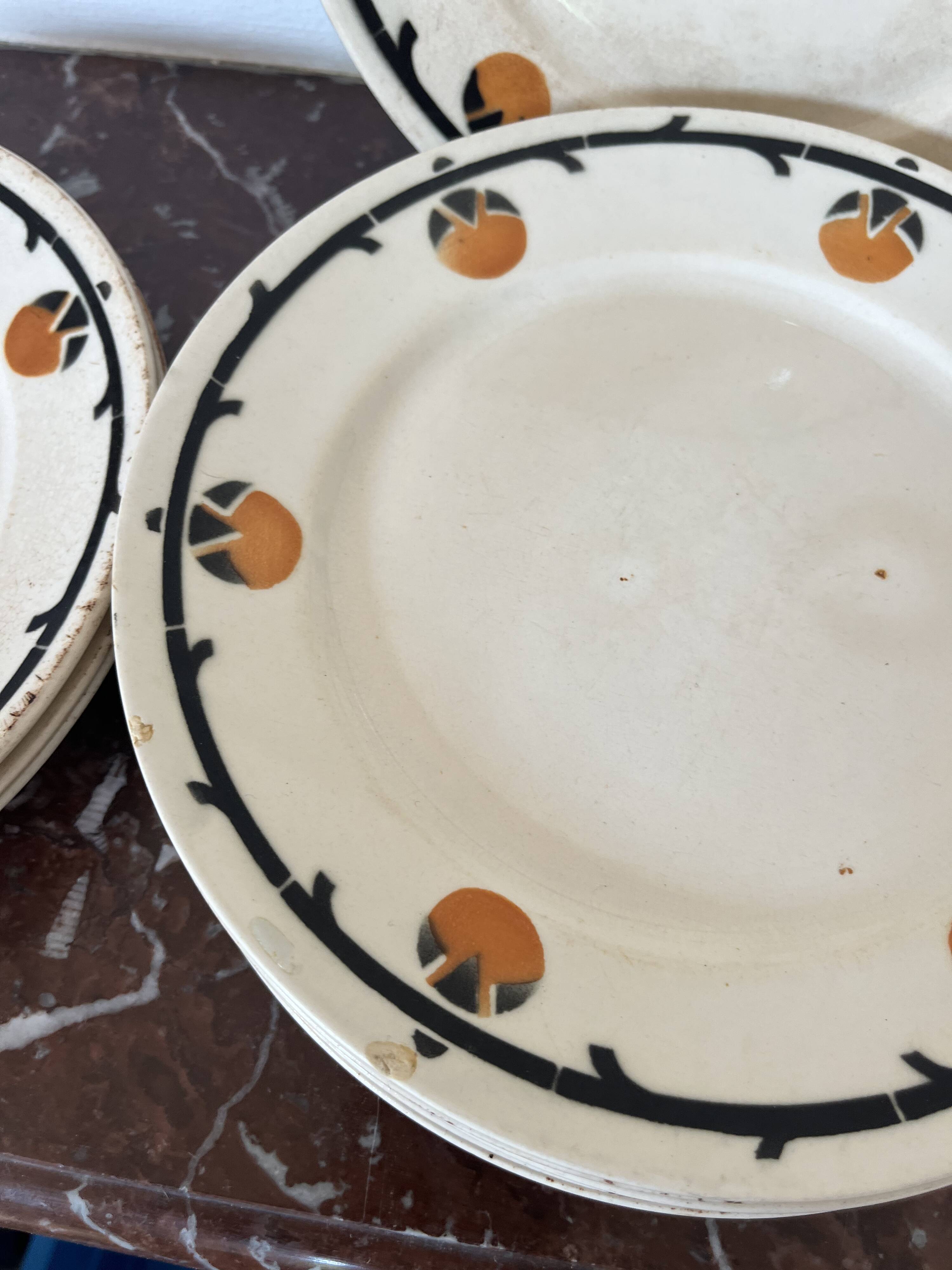 Set of Badonvillers art deco plates