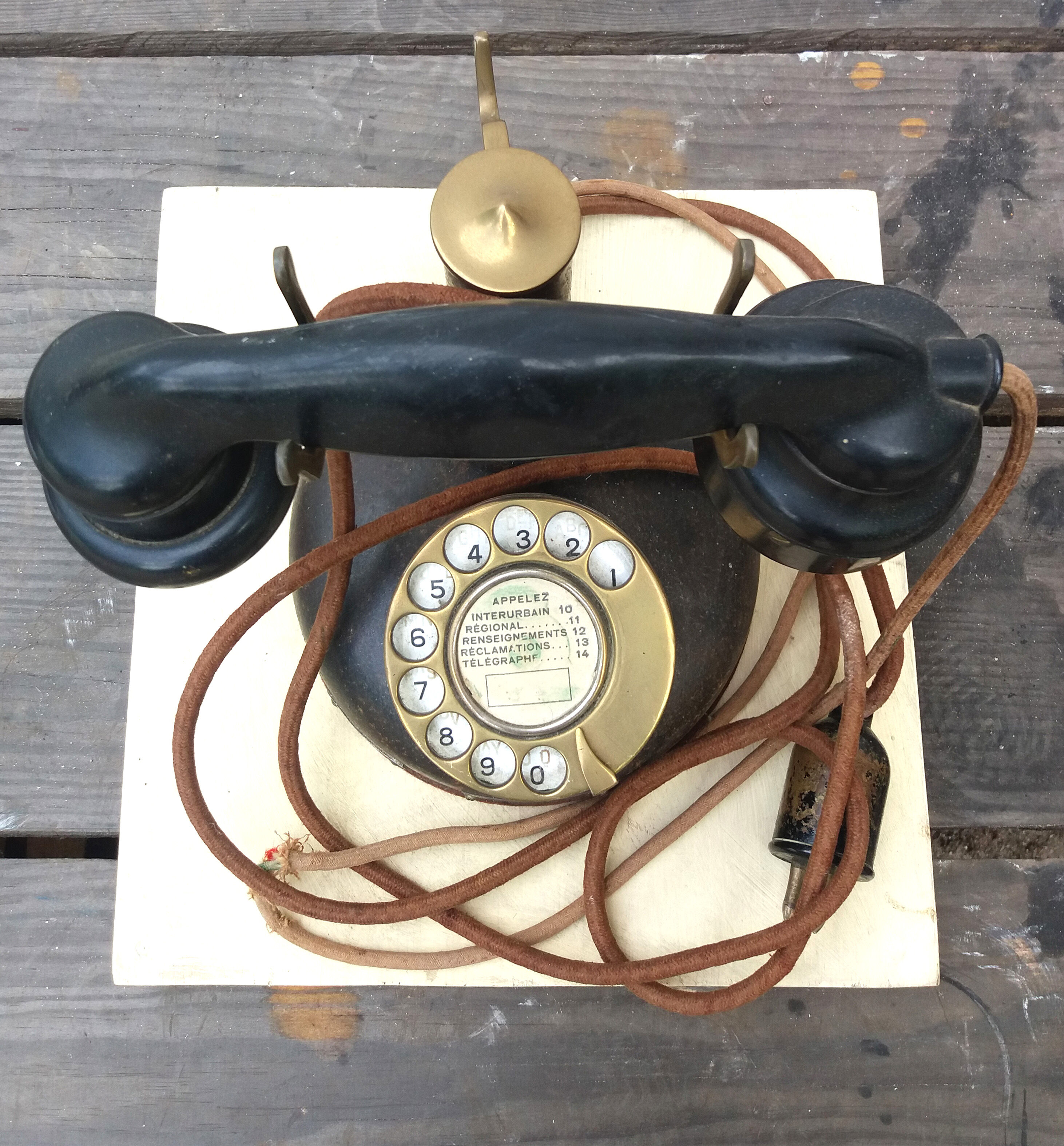 ANCIEN TELEPHONE BAKELITE NOIR BL OU BC 1964