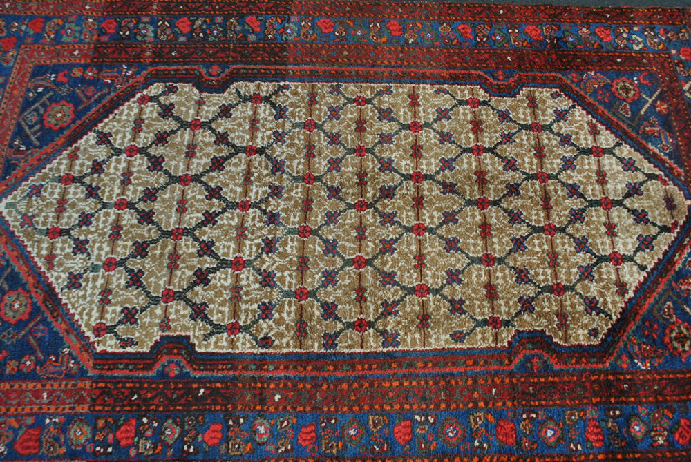 Authentic Persian rug from the mid-20th century size 119x196 cm