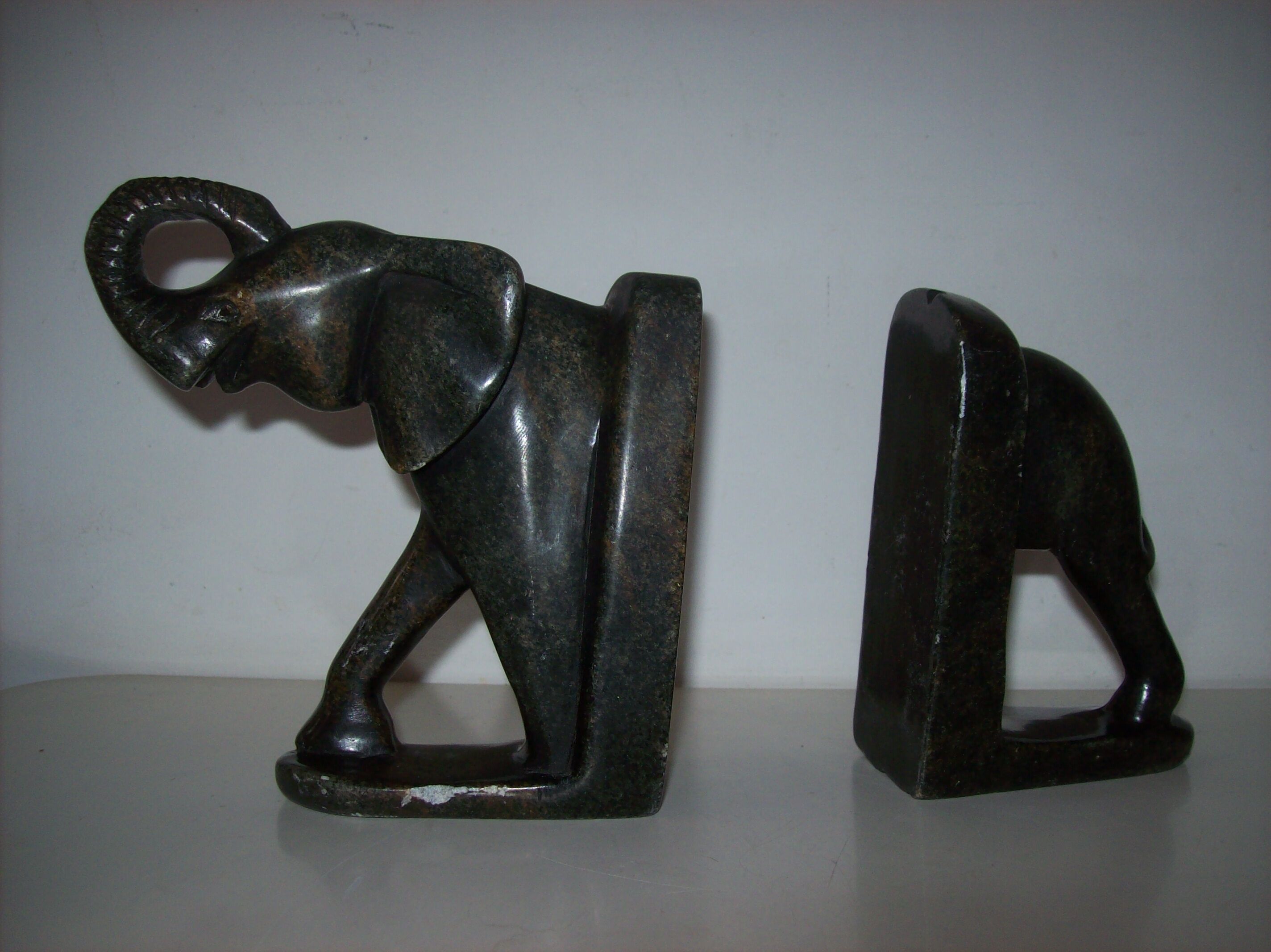 Pair of bookends elephants