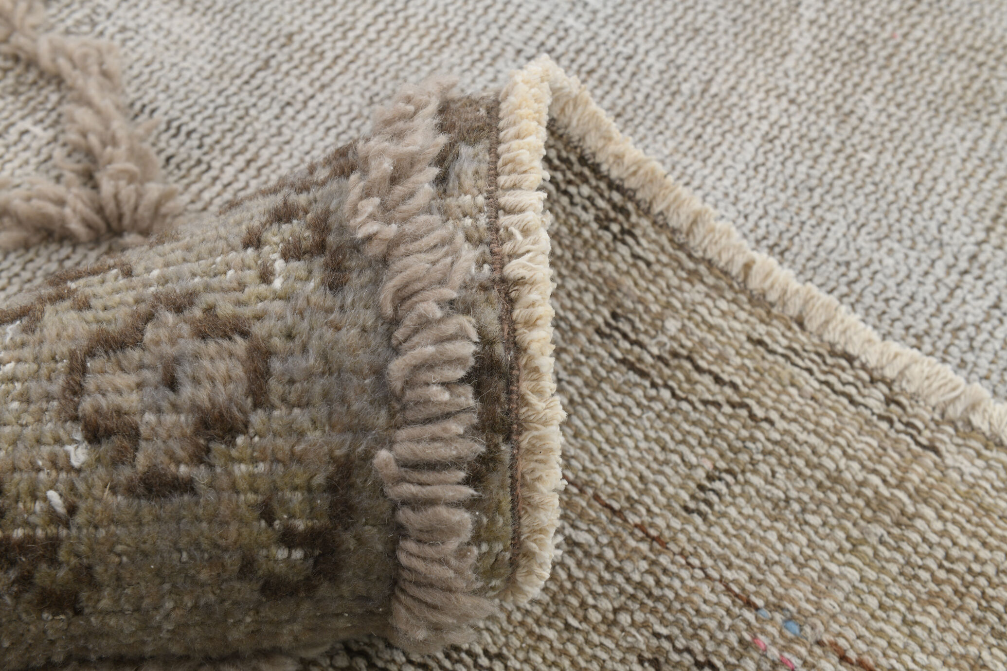 High pille wool turkish rug, 293x209cm