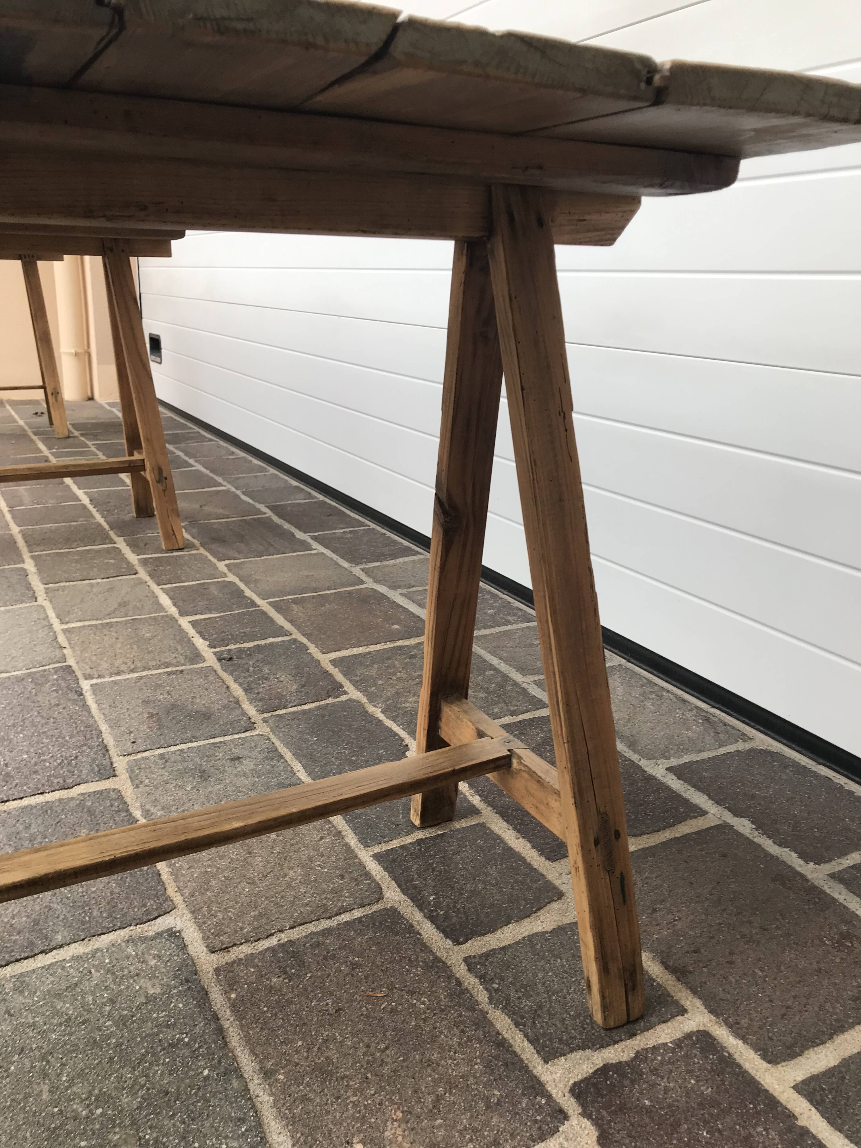 Winegrower's farm table