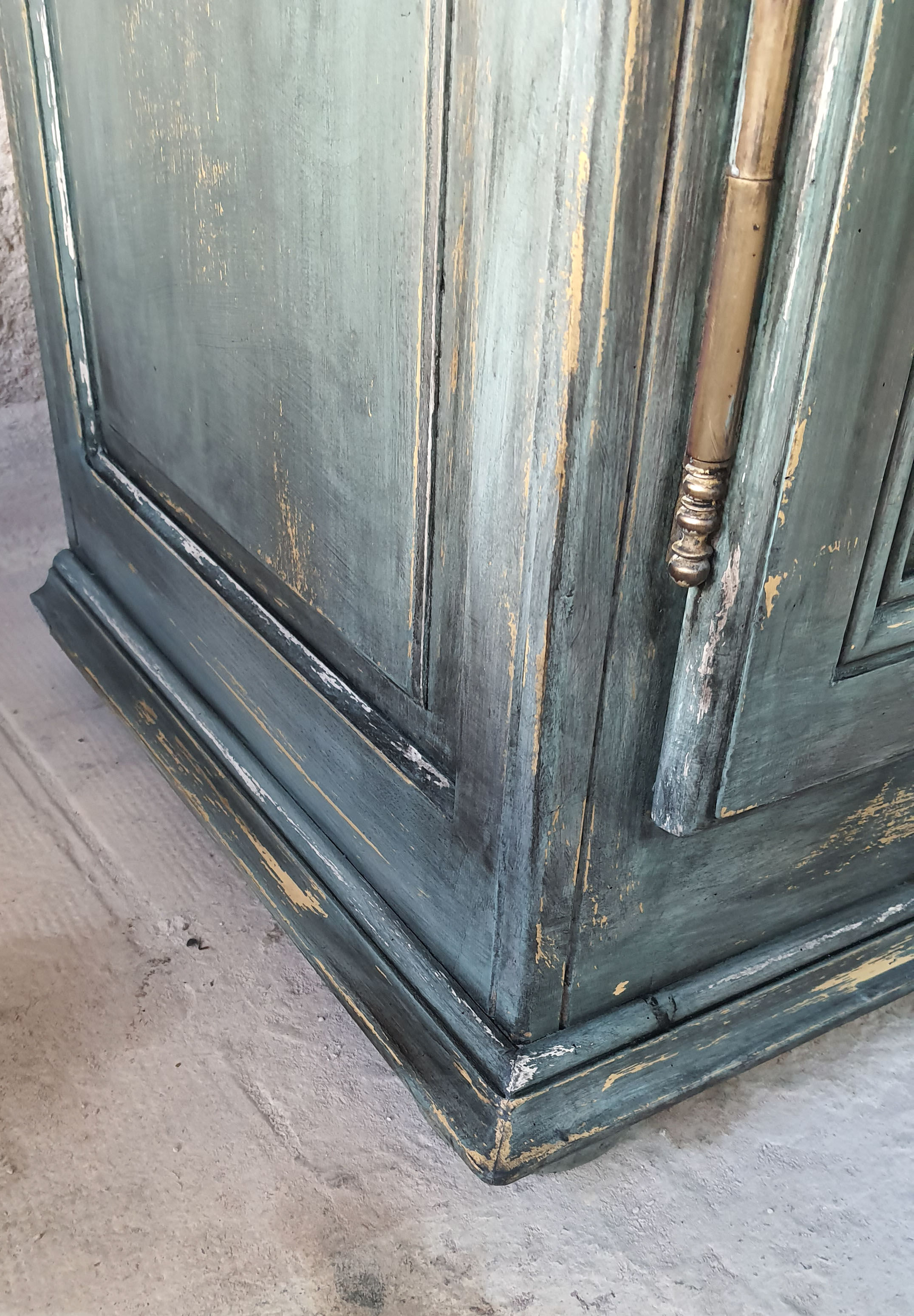 Wardrobe wardrobe de tonges shabby chic patinated